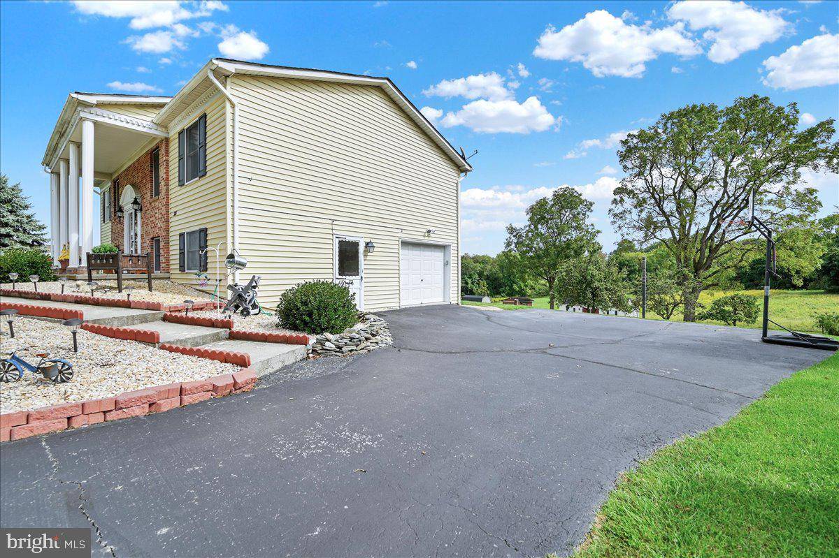 Hanover, PA 17331,326 VALLEY VIEW DR