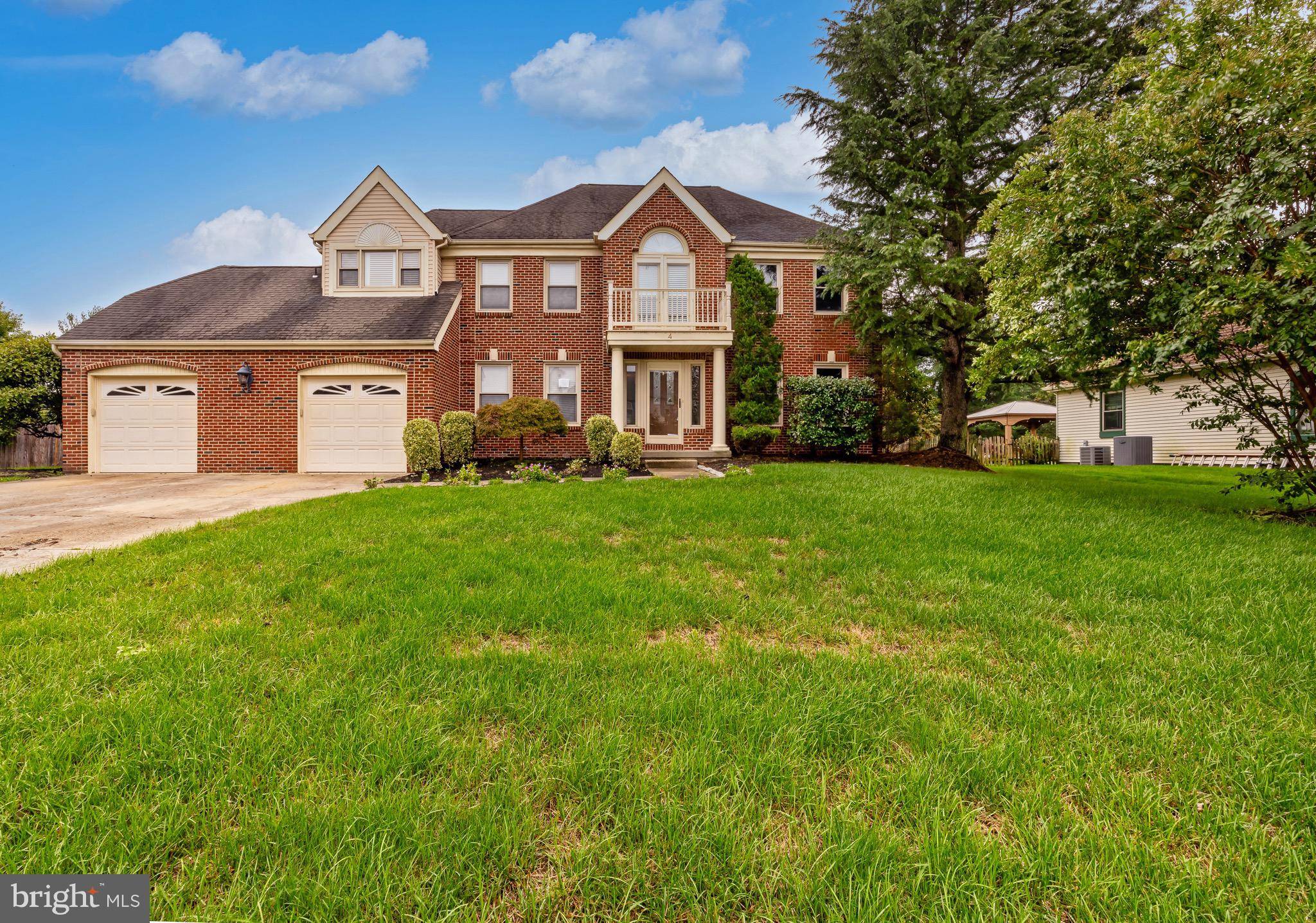Mount Laurel, NJ 08054,4 BRIDLE LN