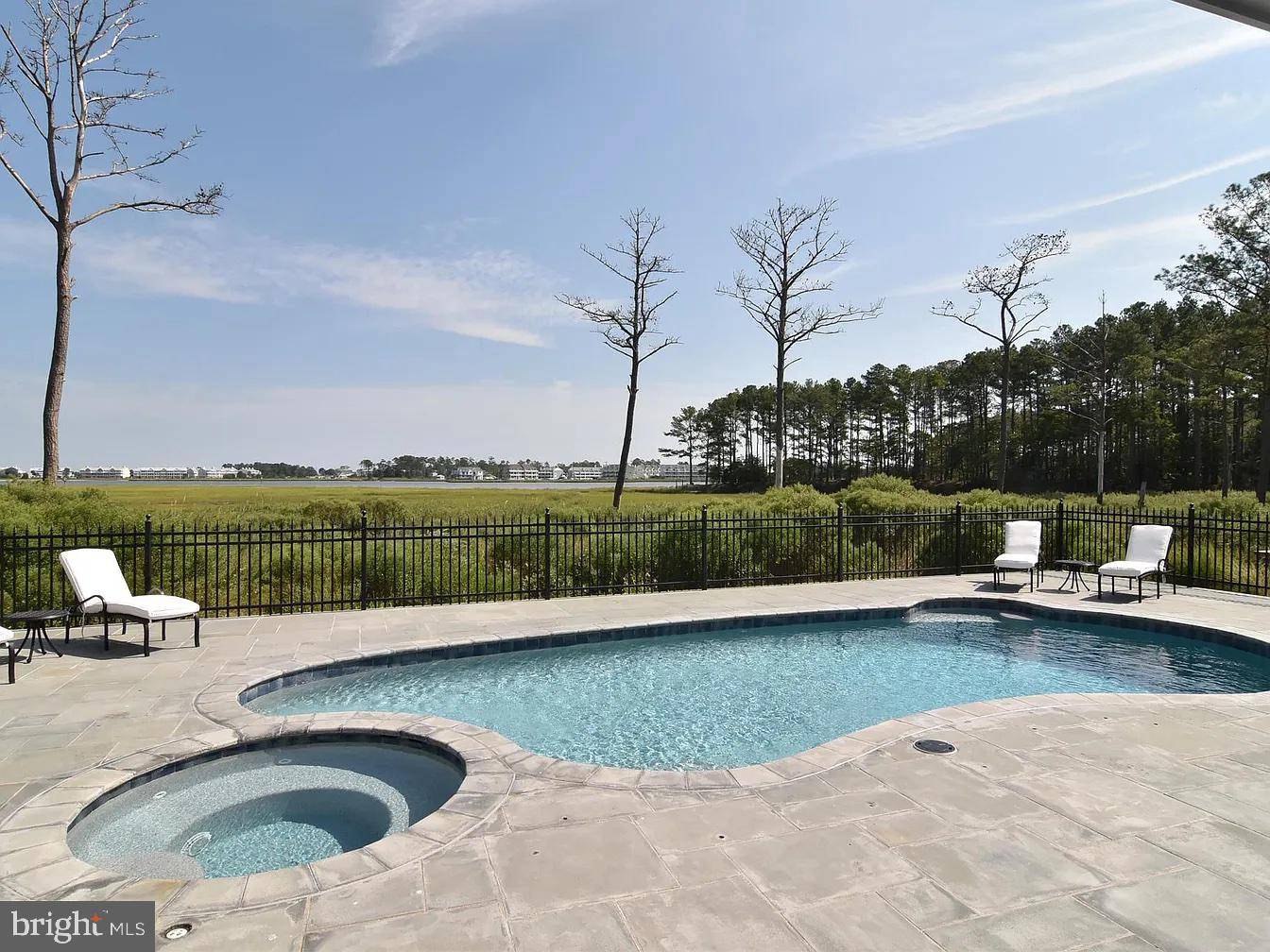 Ocean View, DE 19970,37483 SEASIDE DR