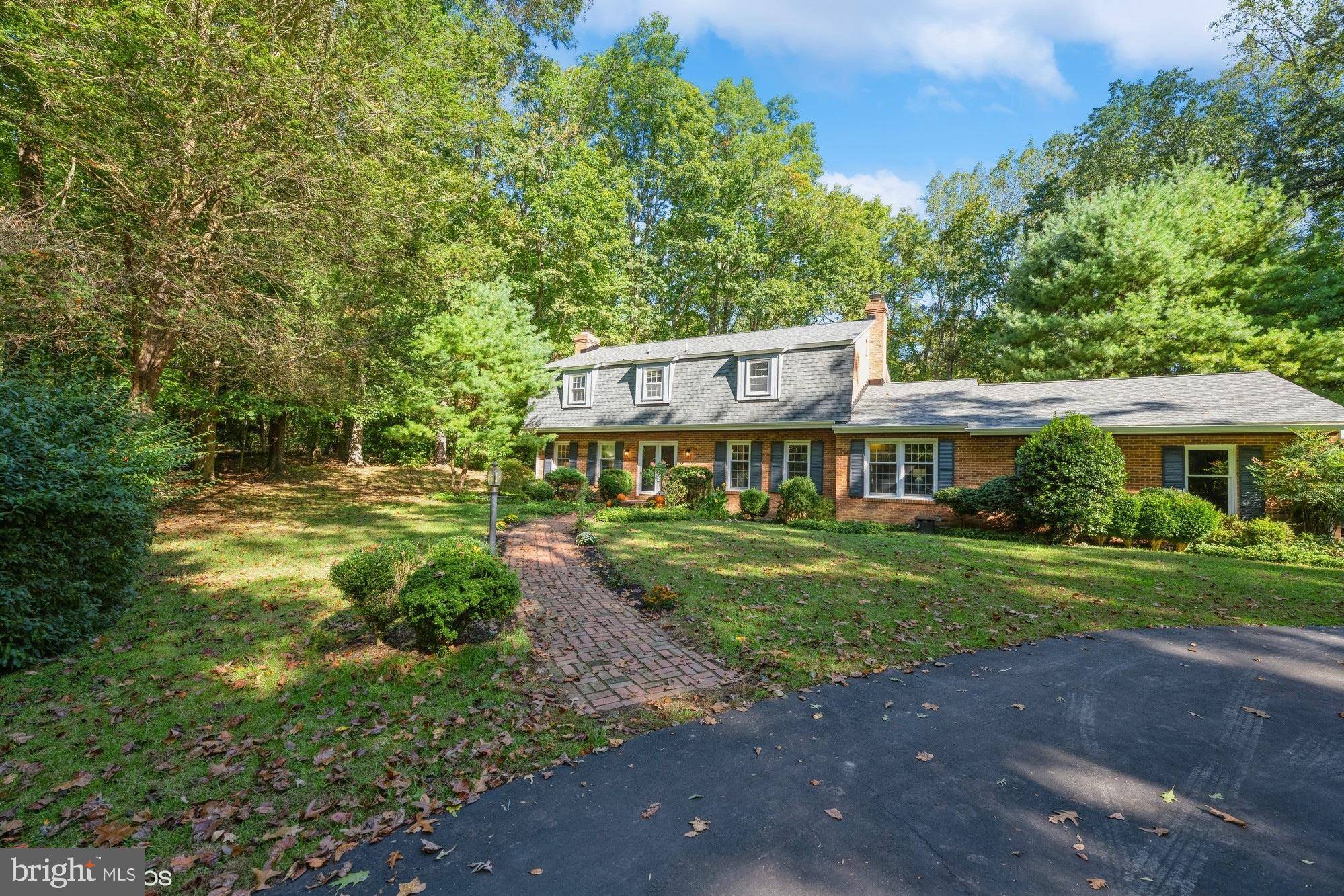 Fairfax Station, VA 22039,7917 MANOR HOUSE DR