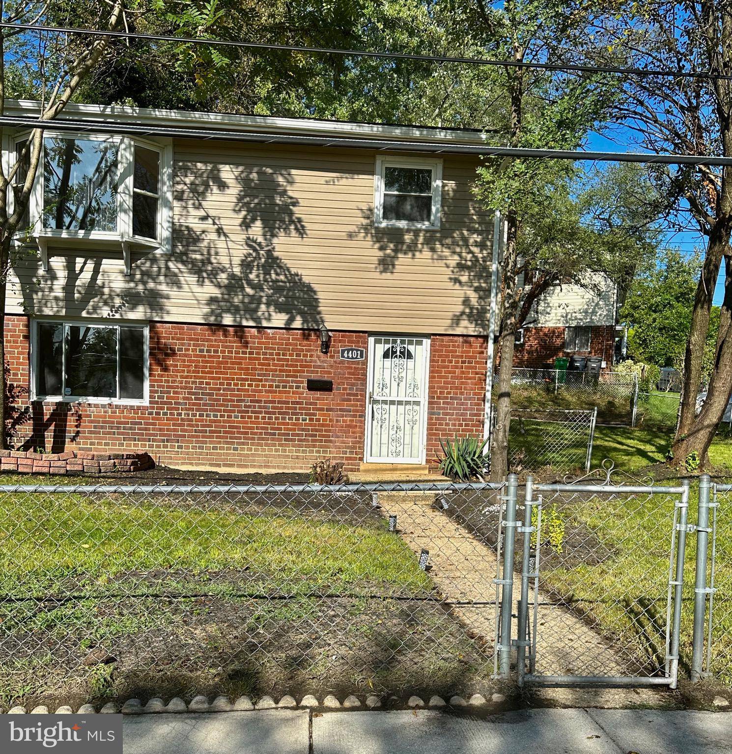 Temple Hills, MD 20748,4401 LYONS ST