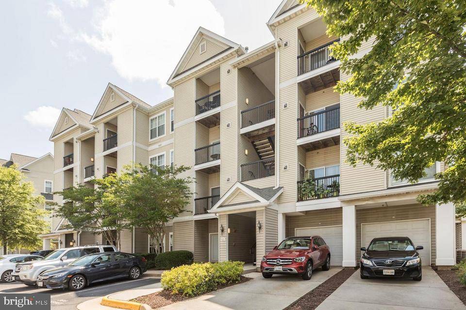 Centreville, VA 20120,5123-B TRAVIS EDWARD WAY #5123B