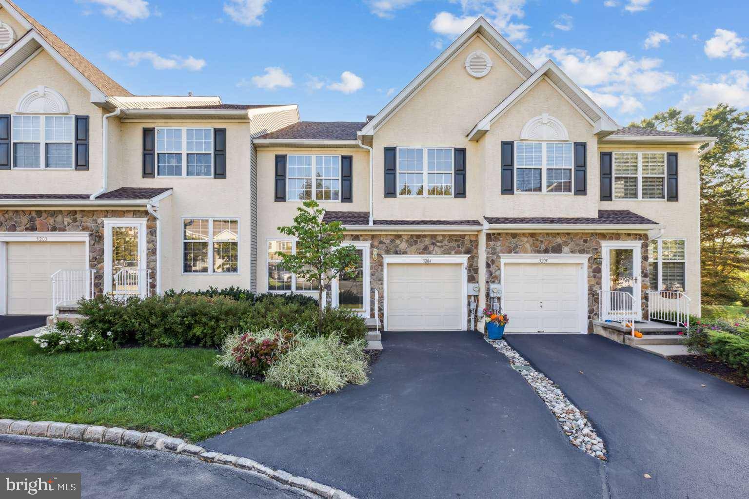 Newtown Square, PA 19073,3204 MAPLEVALE CIR