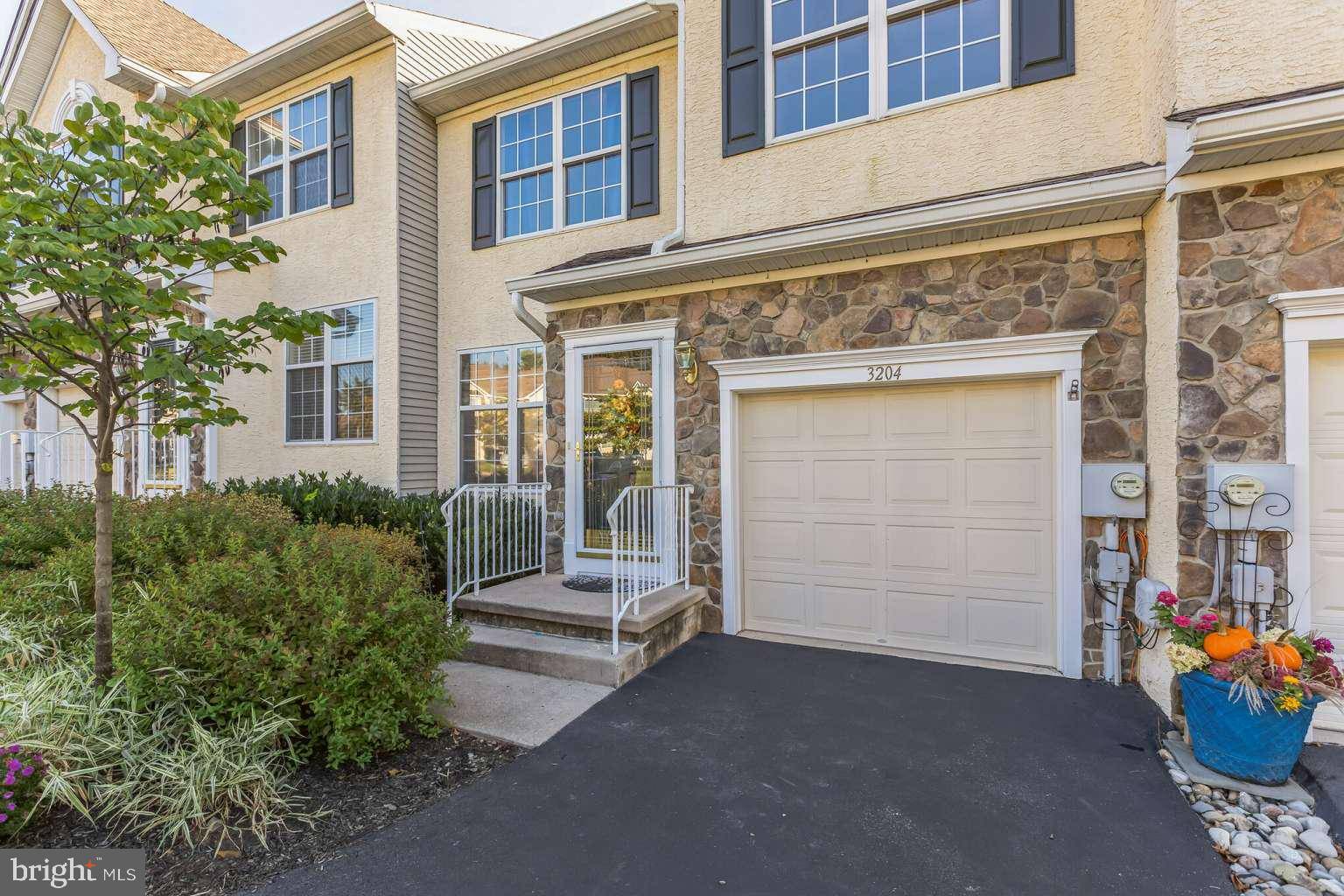 Newtown Square, PA 19073,3204 MAPLEVALE CIR