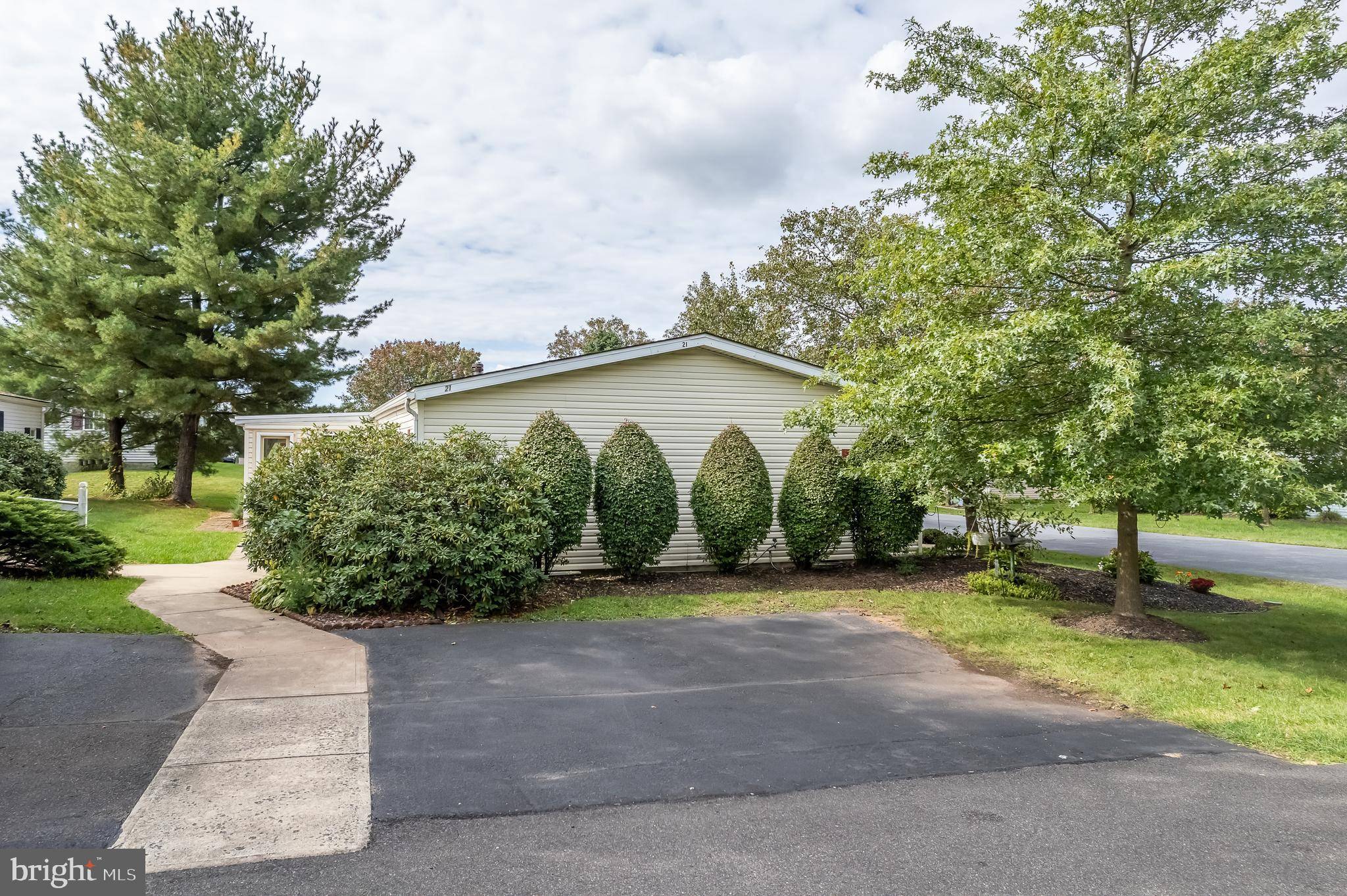 Harleysville, PA 19438,21 CHESTNUT CT E