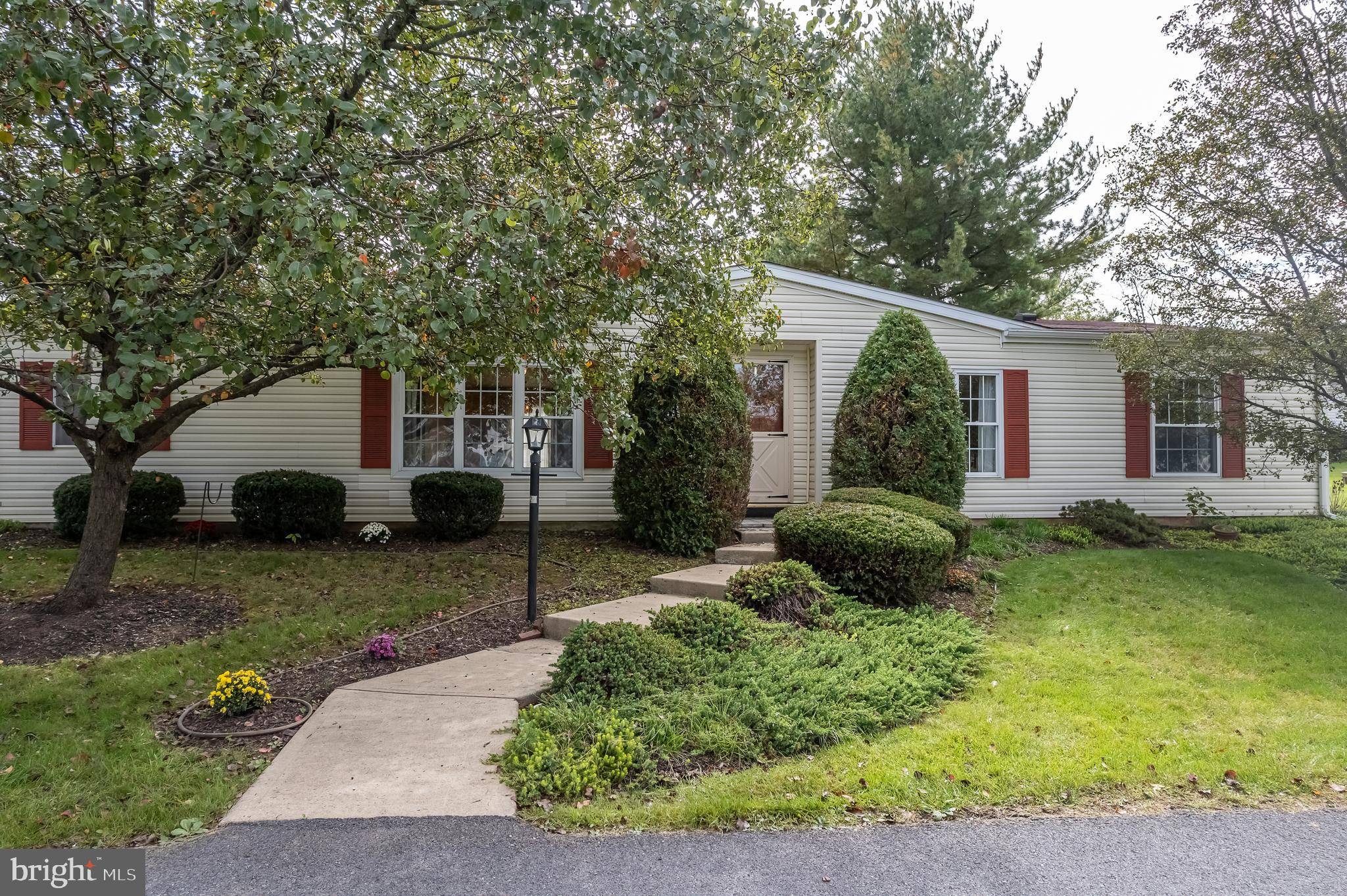 Harleysville, PA 19438,21 CHESTNUT CT E