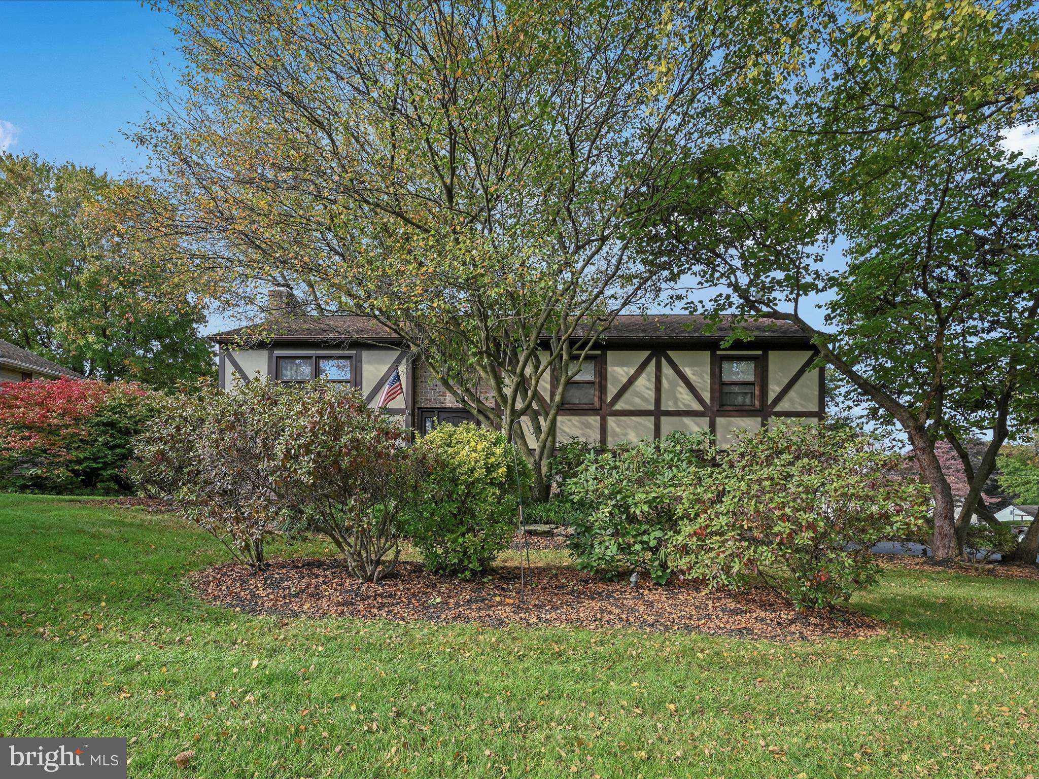 Leola, PA 17540,12 COUNTRY SIDE LN