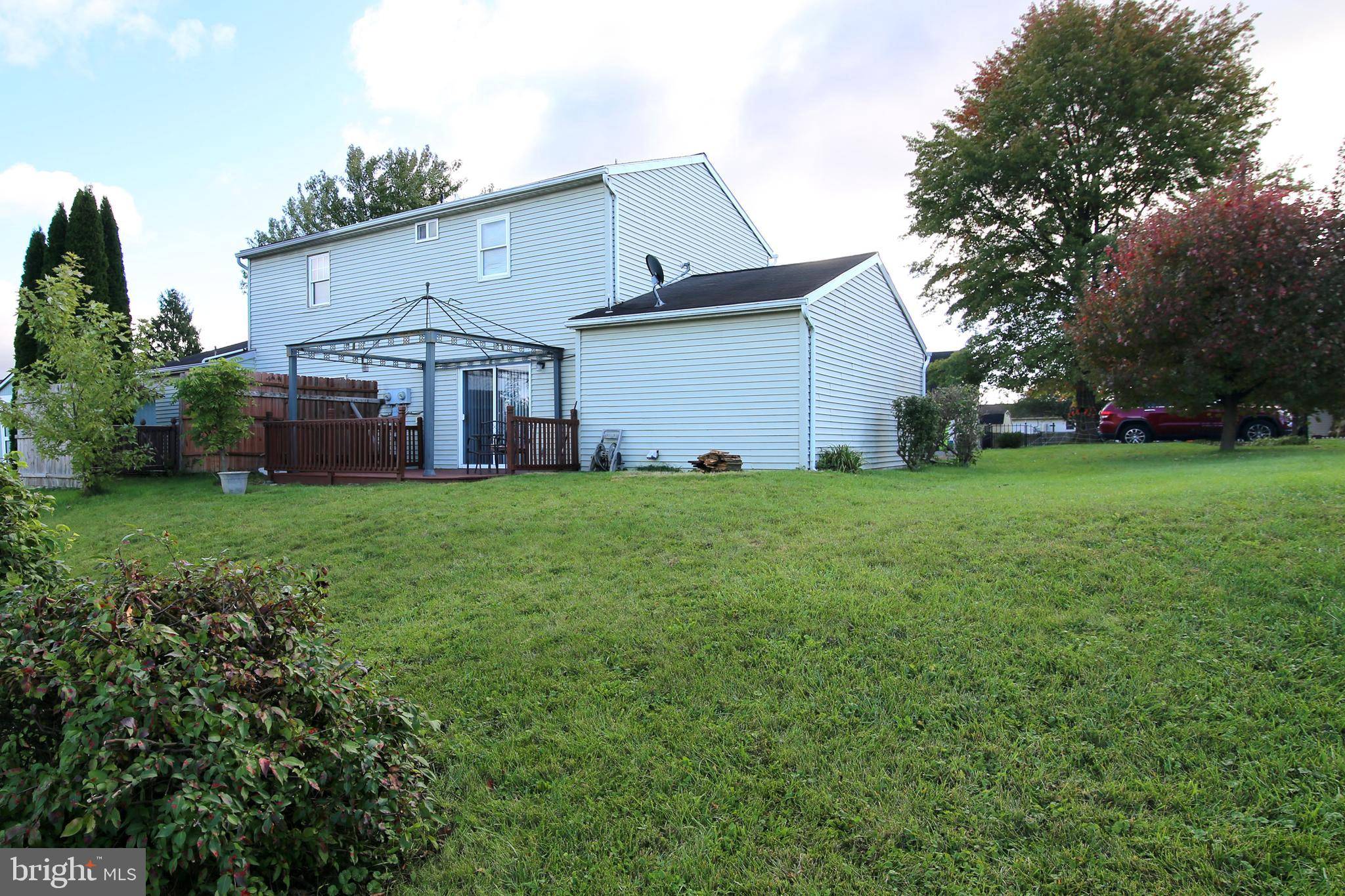 Cleona, PA 17042,23 WALNUT MILL LN