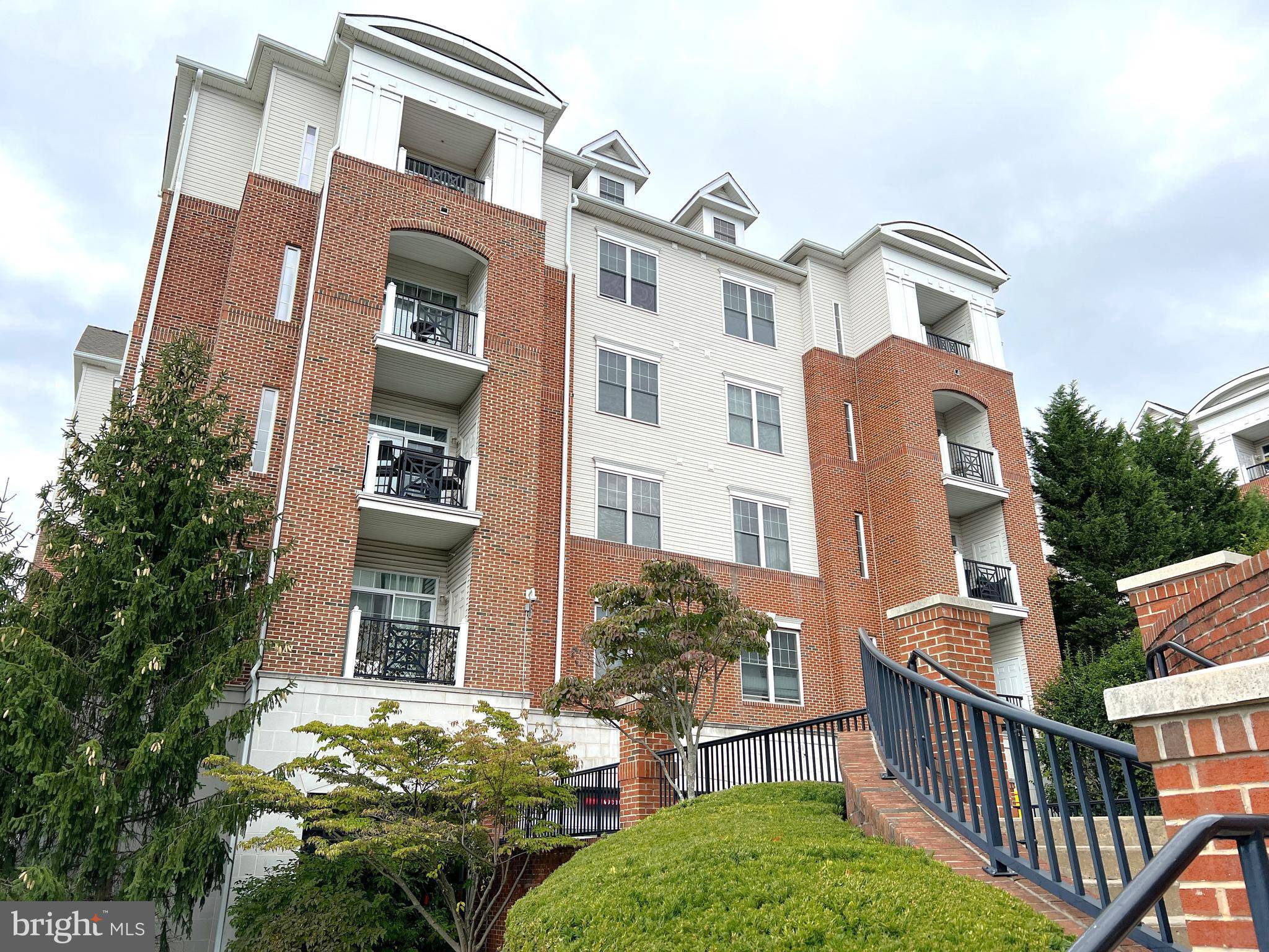 Conshohocken, PA 19428,300 W ELM ST #2112