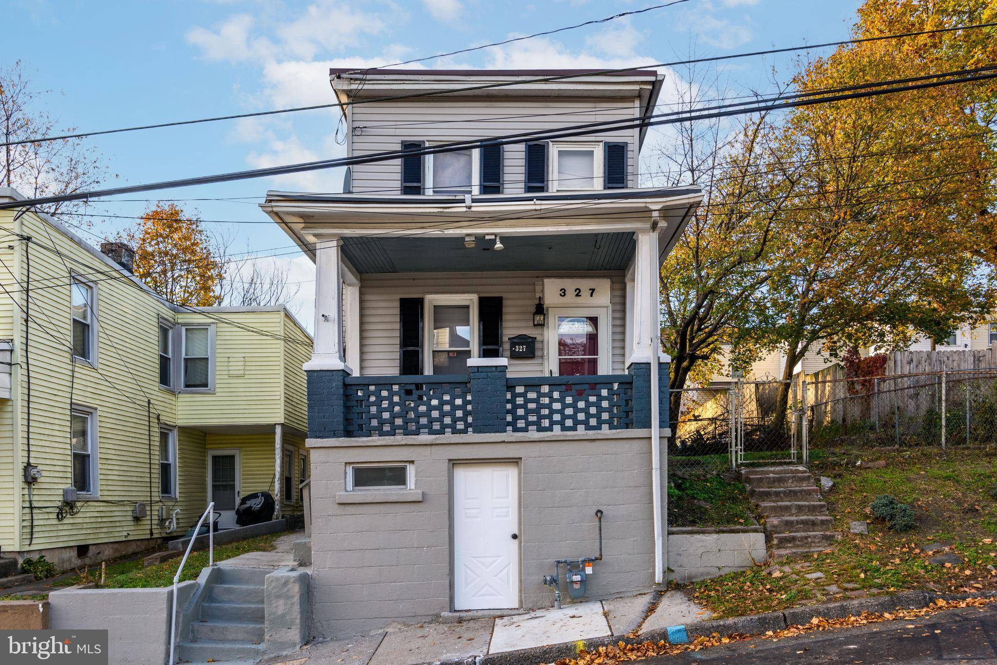 Steelton, PA 17113,327 RIDGE ST