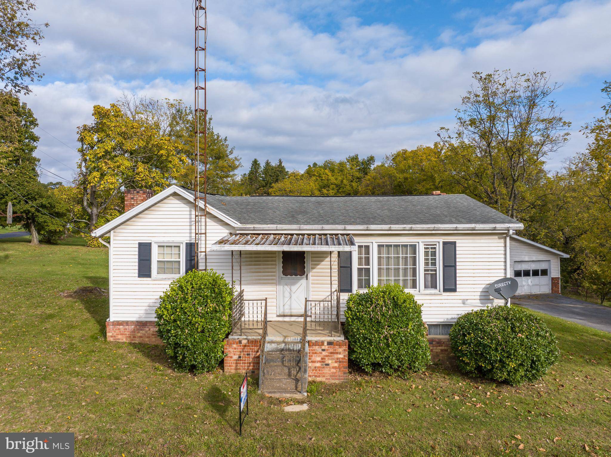 Hedgesville, WV 25427,6532 HEDGESVILLE RD