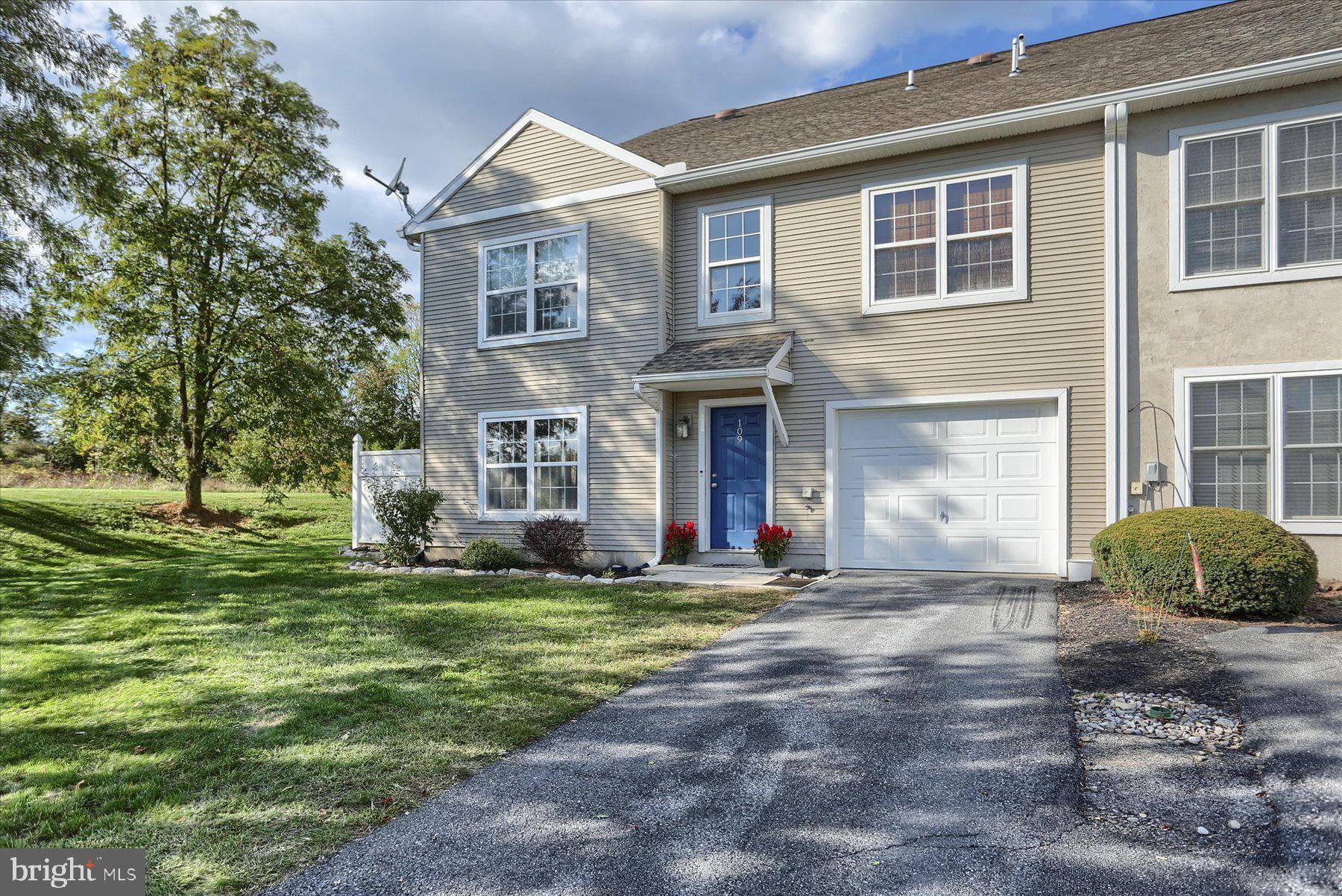 Carlisle, PA 17013,109 COURTYARD DR