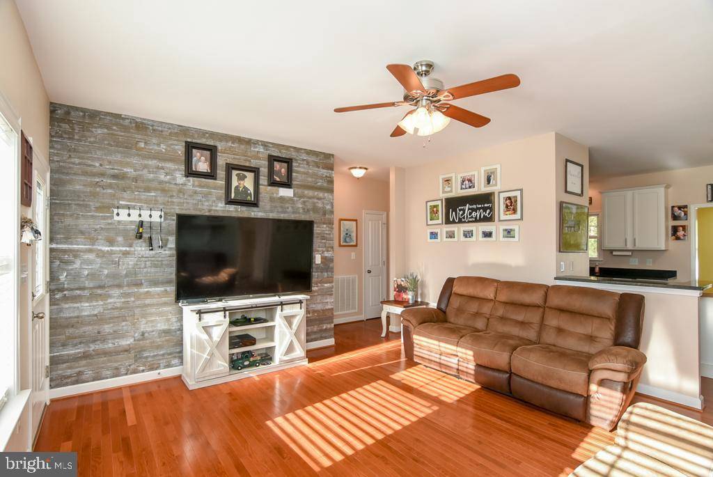 Colonial Beach, VA 22443,521 LATANE