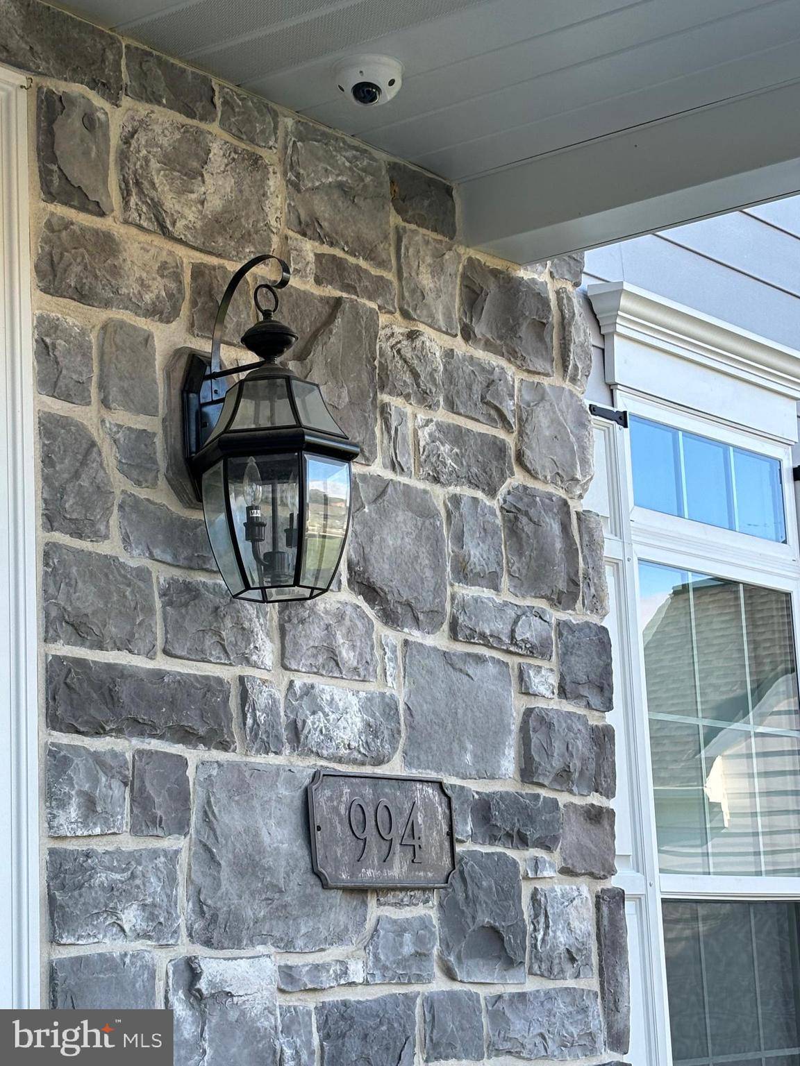 Lititz, PA 17543,994 VALLEY CROSSING DR