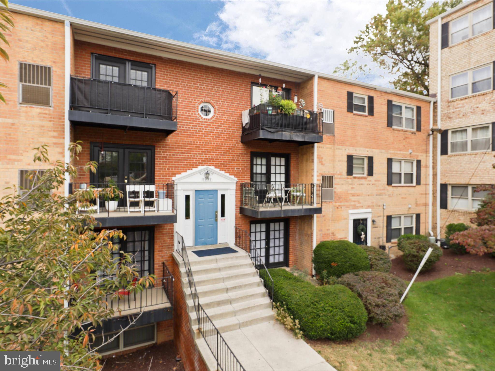 Alexandria, VA 22312,5933 QUANTRELL AVE #104