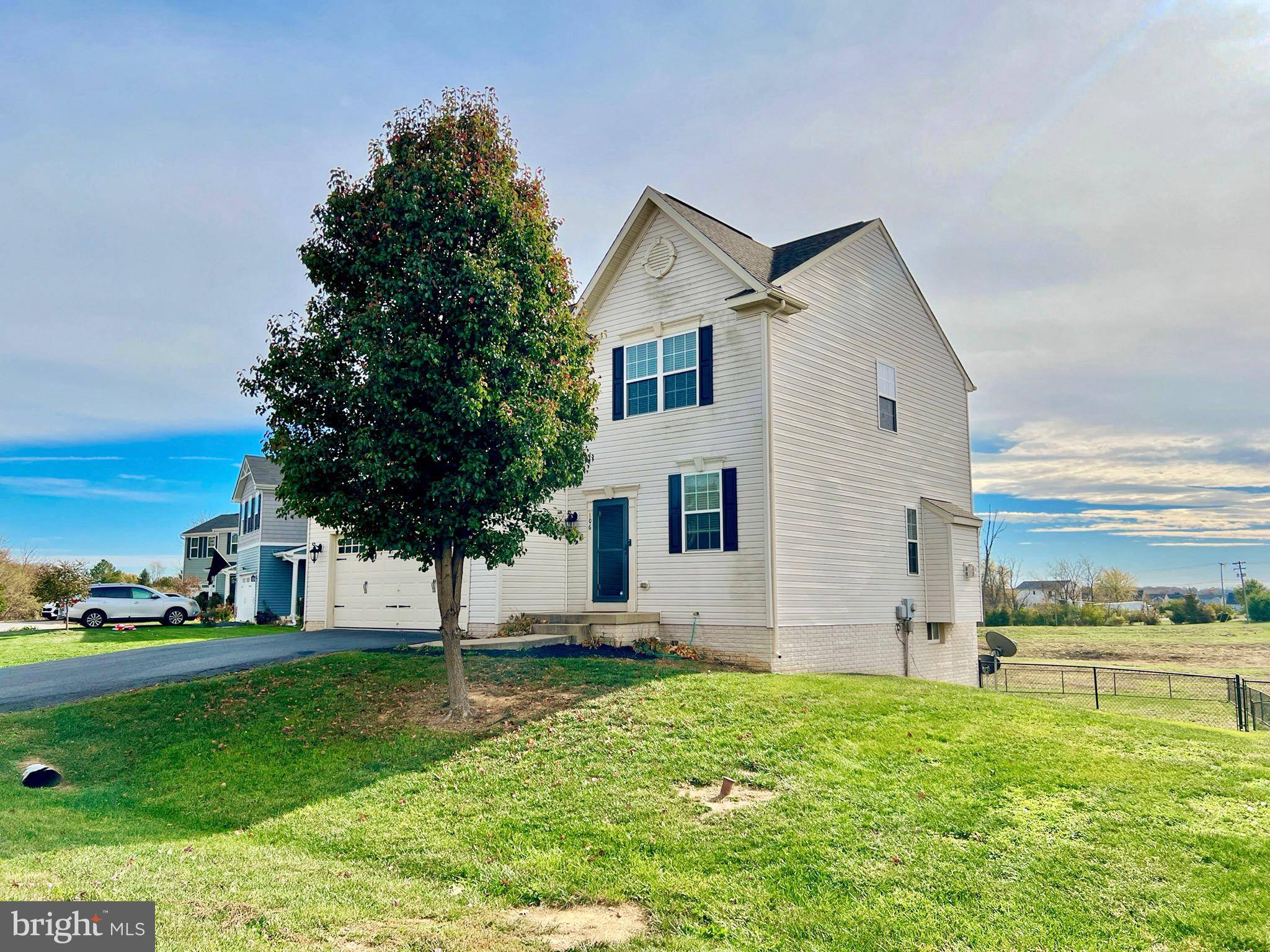 Bunker Hill, WV 25413,106 MILKWEED LN