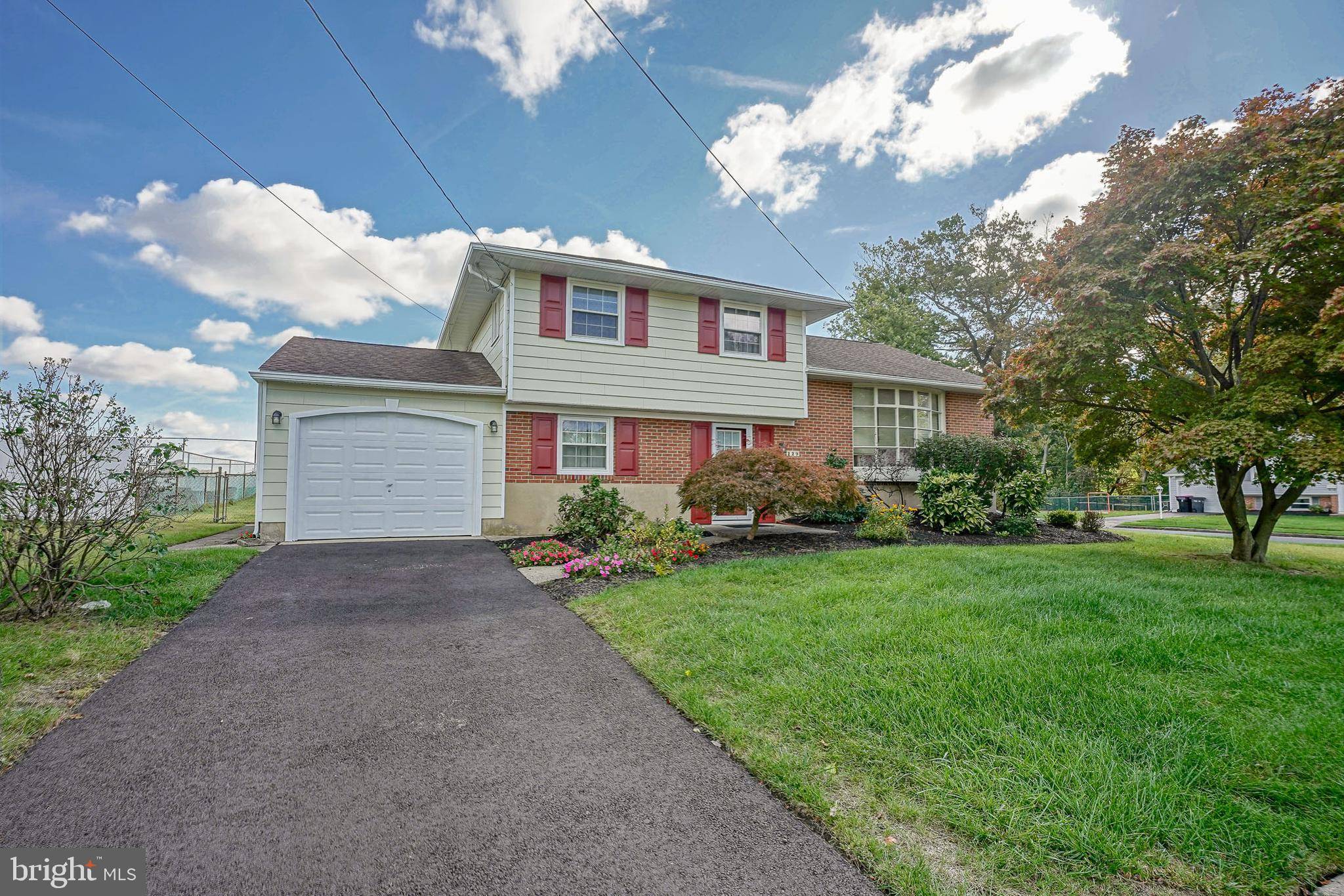 Somerdale, NJ 08083,229 MARDALE DR