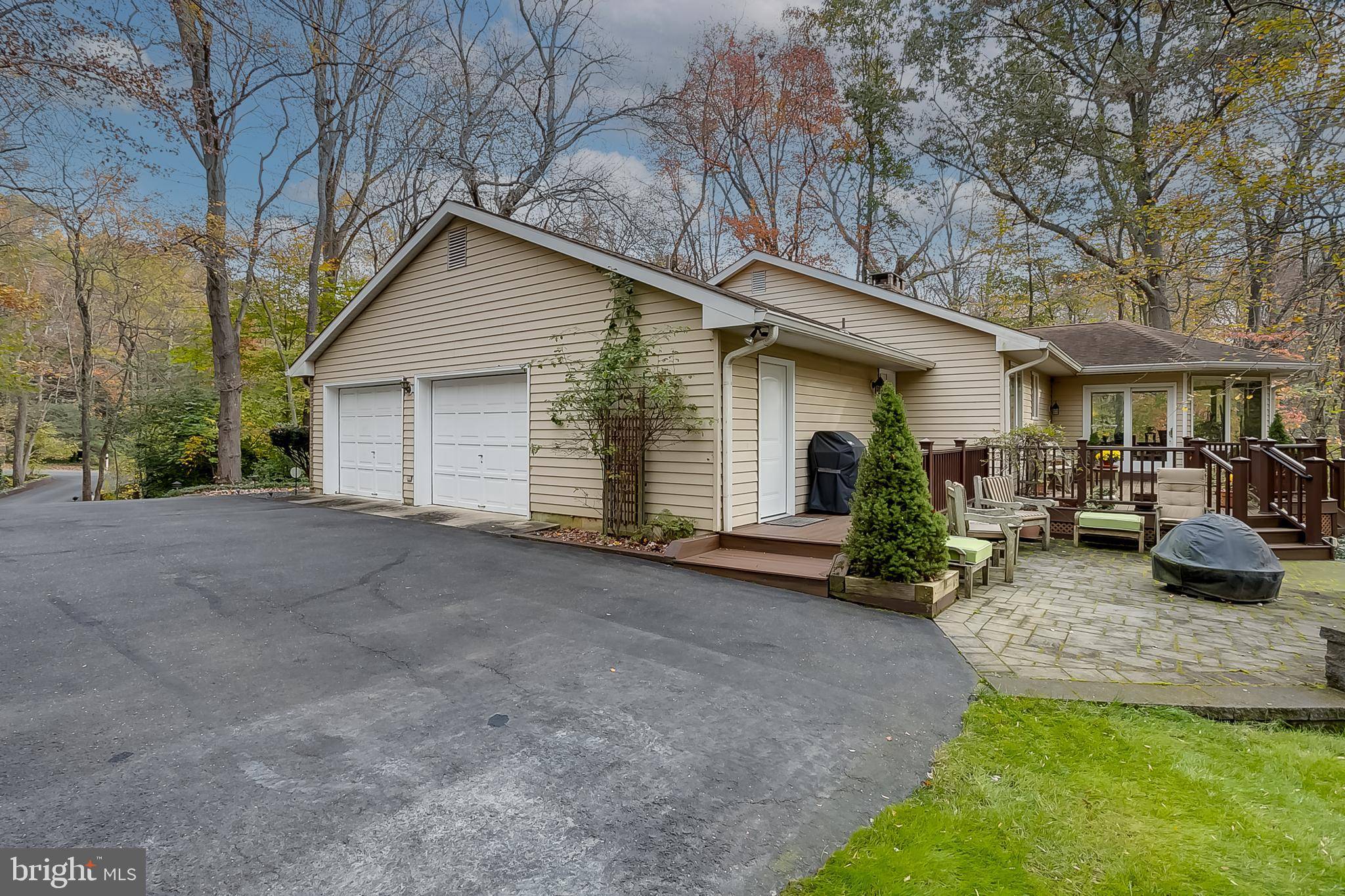 Wrightstown, NJ 08562,10 LAUREL DR