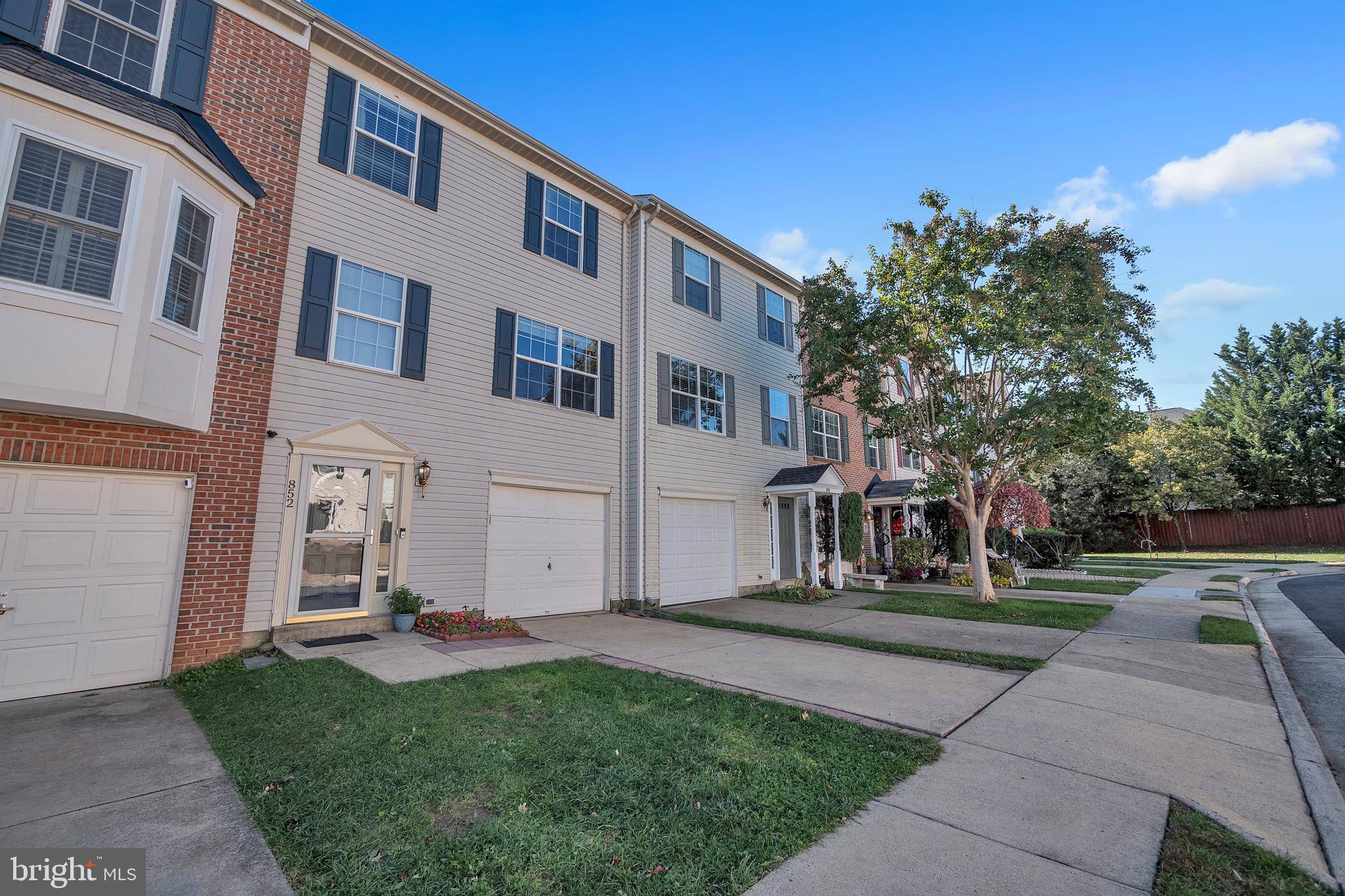 Leesburg, VA 20175,852 VANDERBILT TER SE