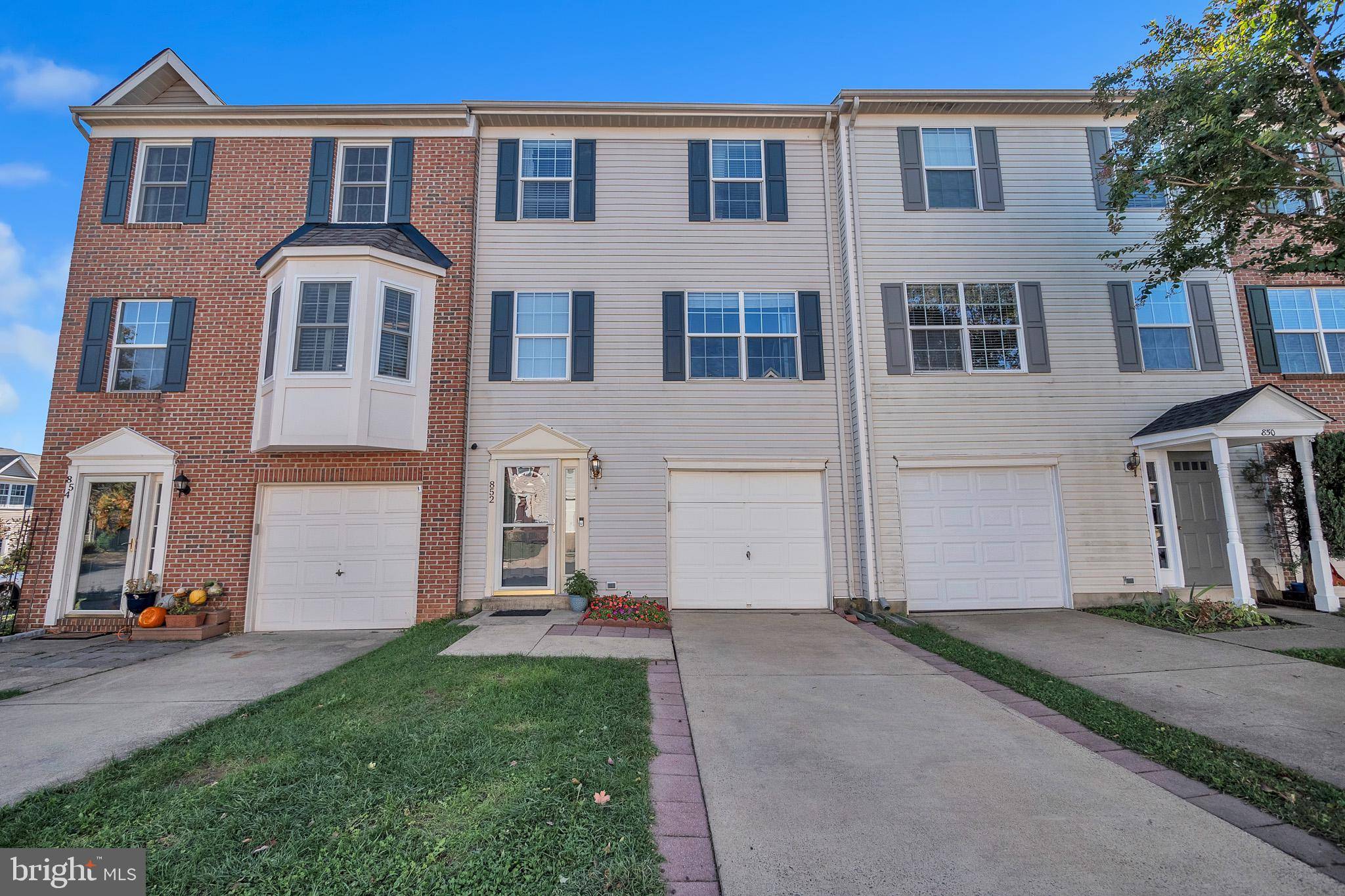 Leesburg, VA 20175,852 VANDERBILT TER SE