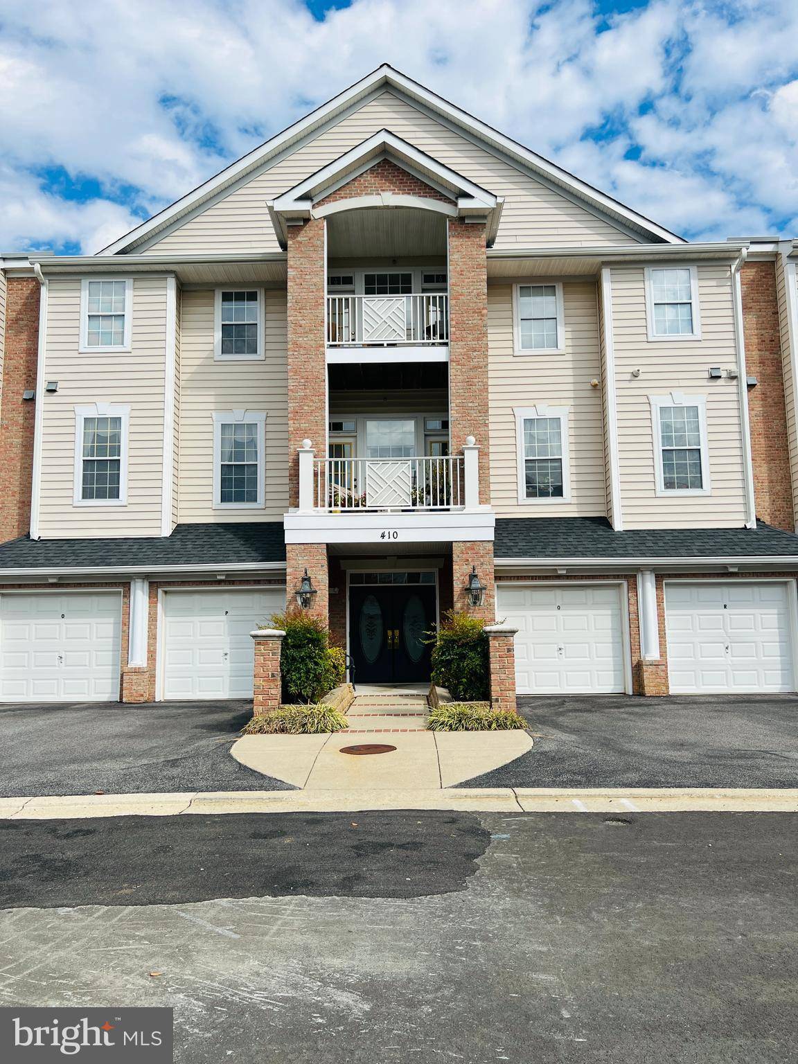 Edgewater, MD 21037,410 HAMLET CLUB DR #303