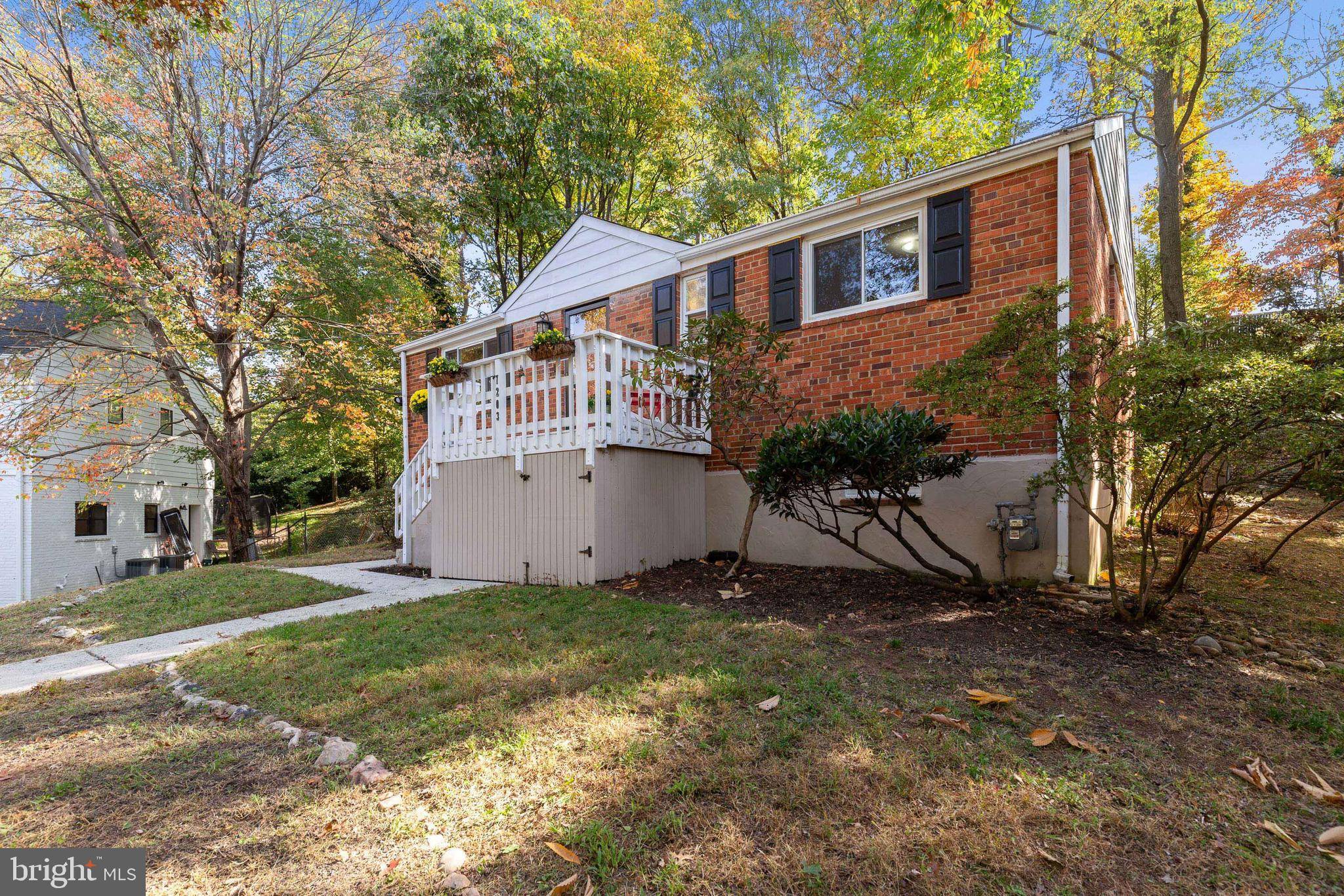 Falls Church, VA 22046,7203 ARTHUR DR