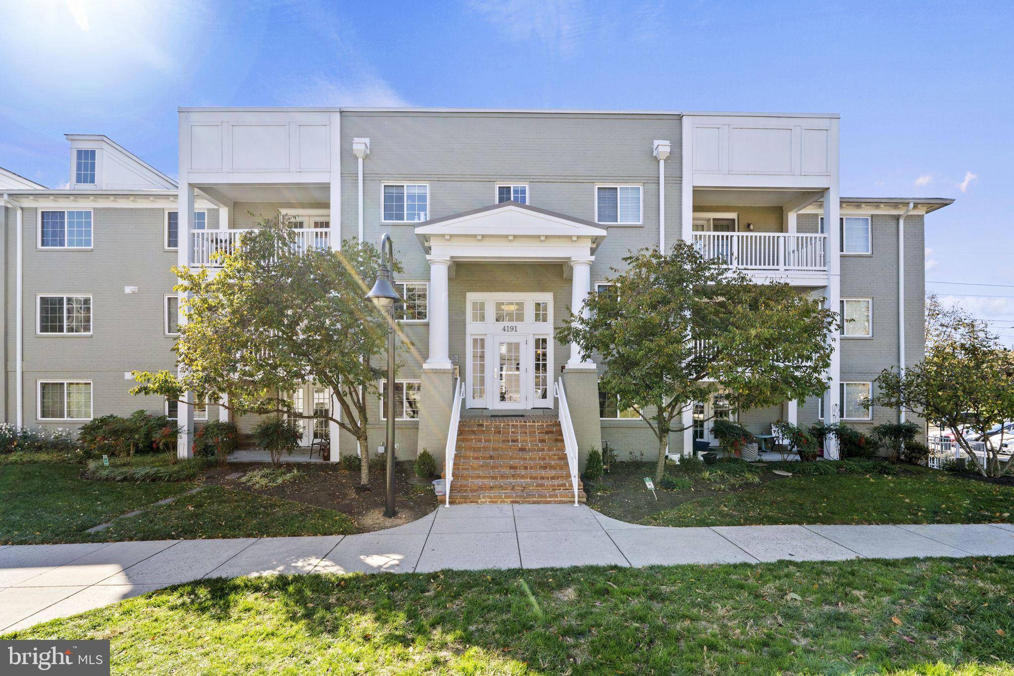 Arlington, VA 22204,4191 S FOUR MILE RUN DR S #302