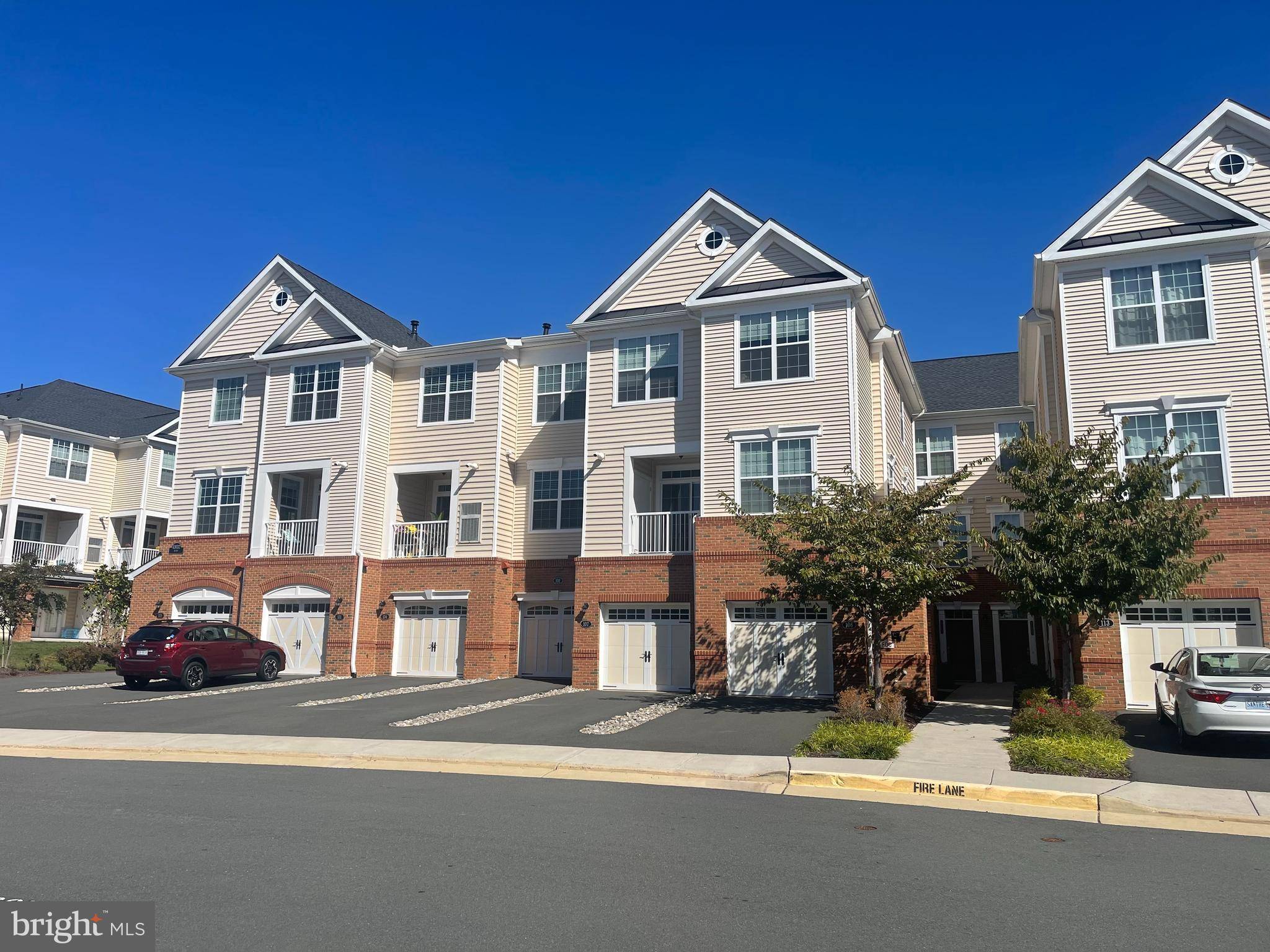 Ashburn, VA 20148,43032 STUARTS GLEN TER #106