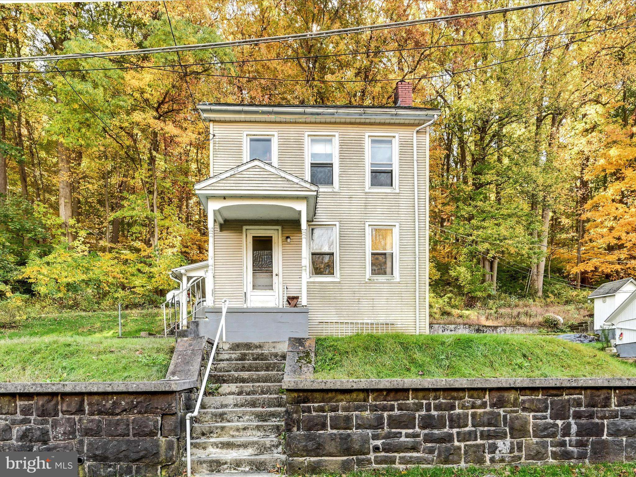 Mohnton, PA 19540,702 WYOMISSING RD