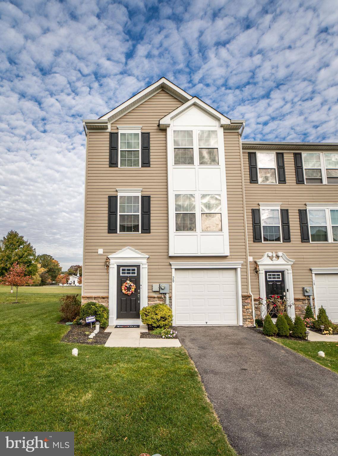 Easton, PA 18045,20 RED ROSE LN