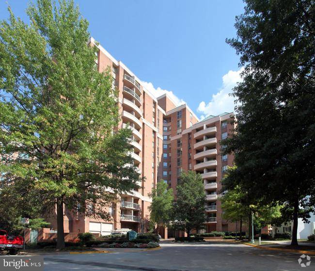 Bethesda, MD 20814,4808 MOORLAND LN #C-1-A