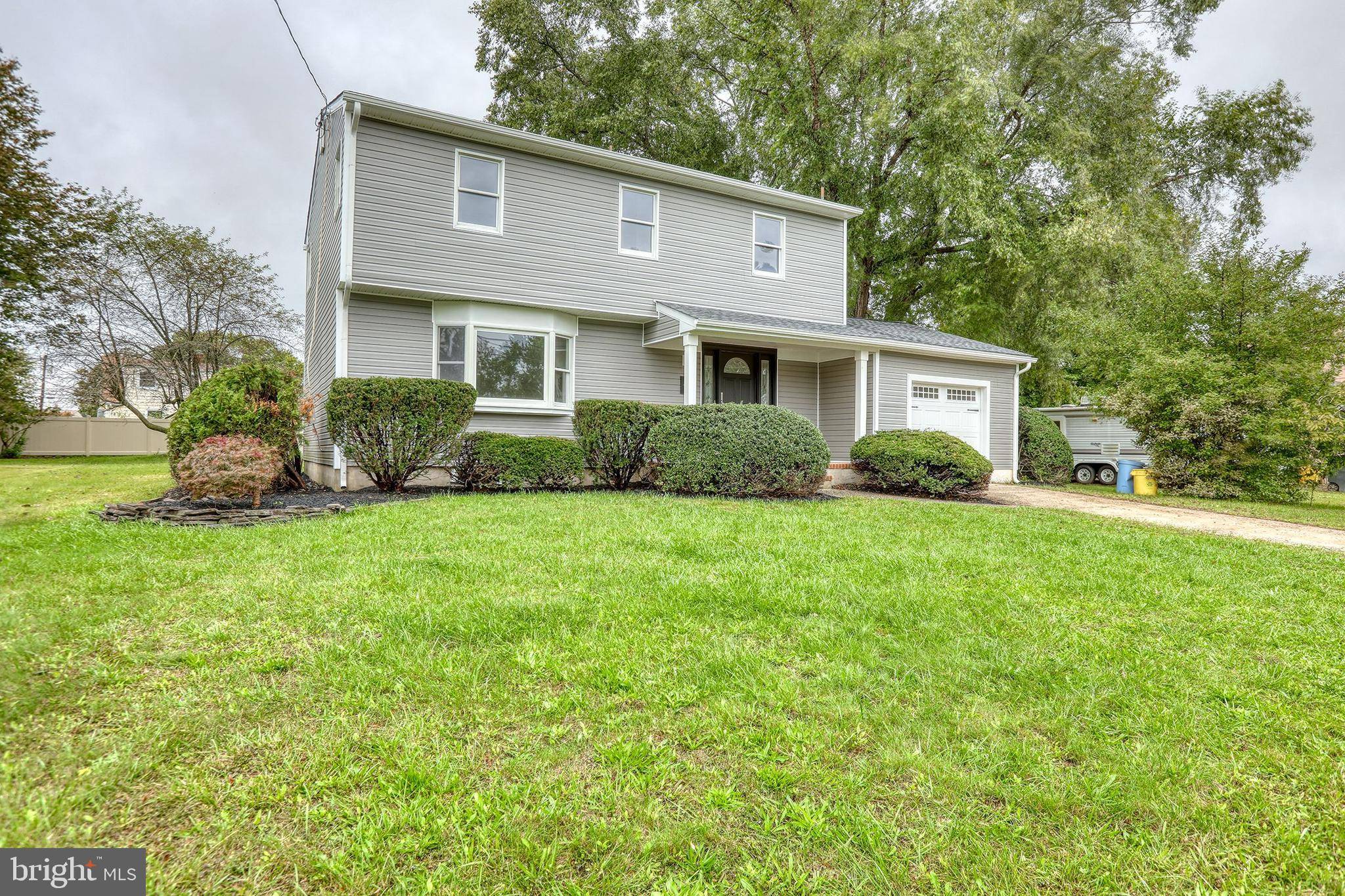 Hamilton, NJ 08690,17 MISTY PINE LN