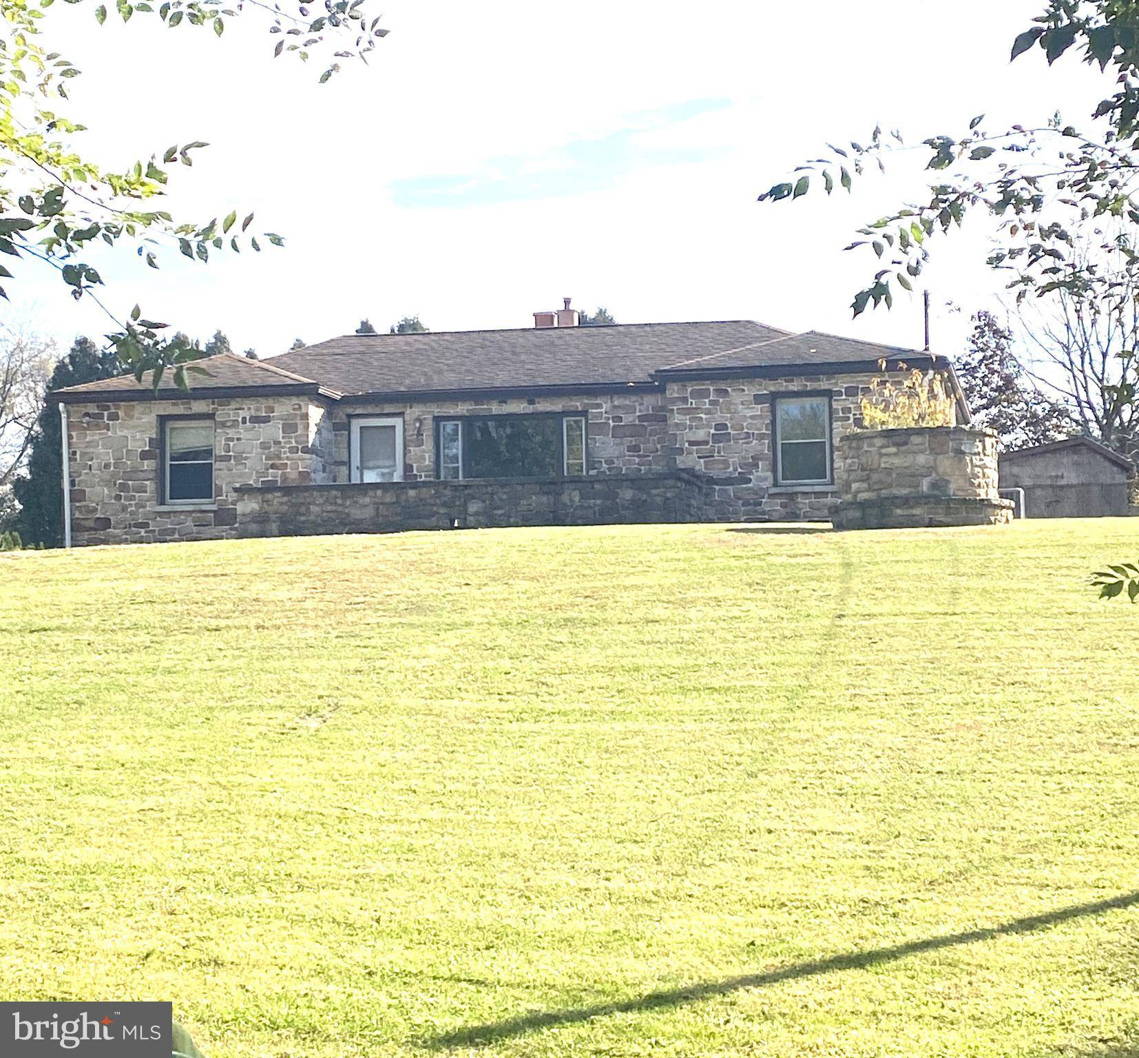 Carlisle, PA 17013,313 JAMES RD