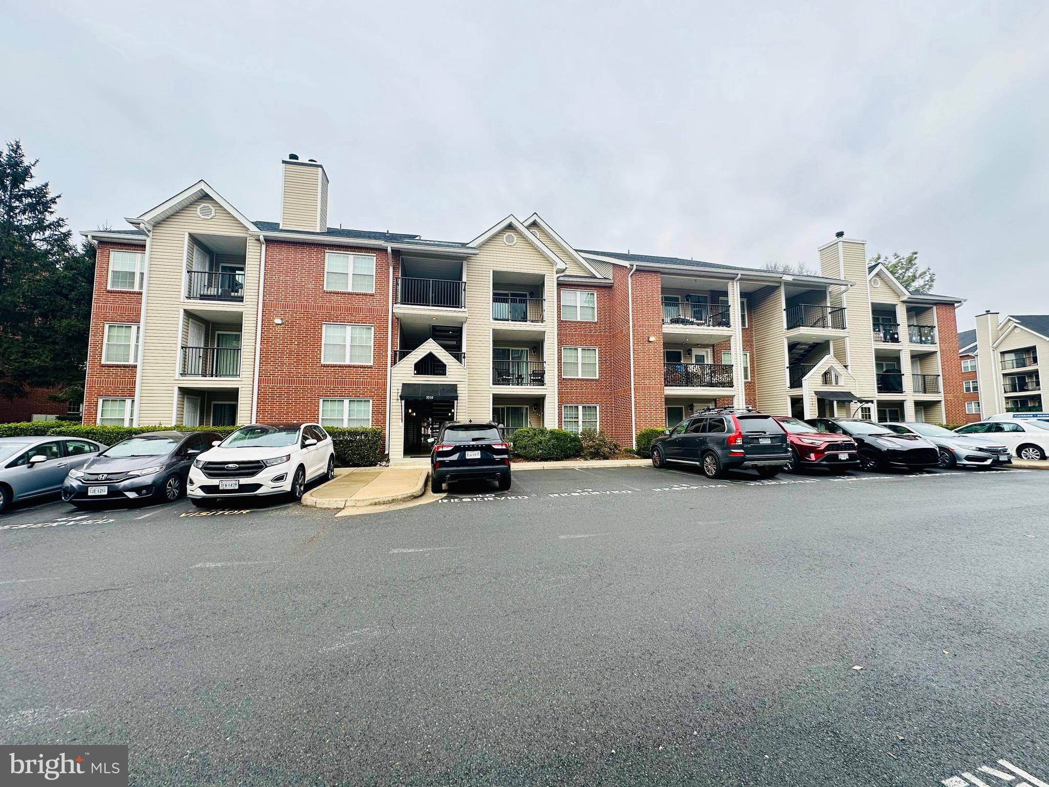 Alexandria, VA 22302,3310 WYNDHAM CIR #115