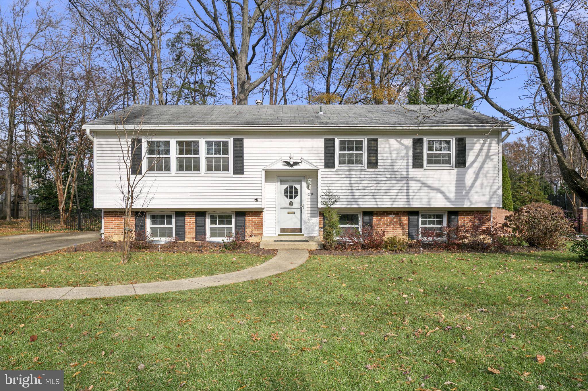 Alexandria, VA 22308,1704 COOL SPRING DR