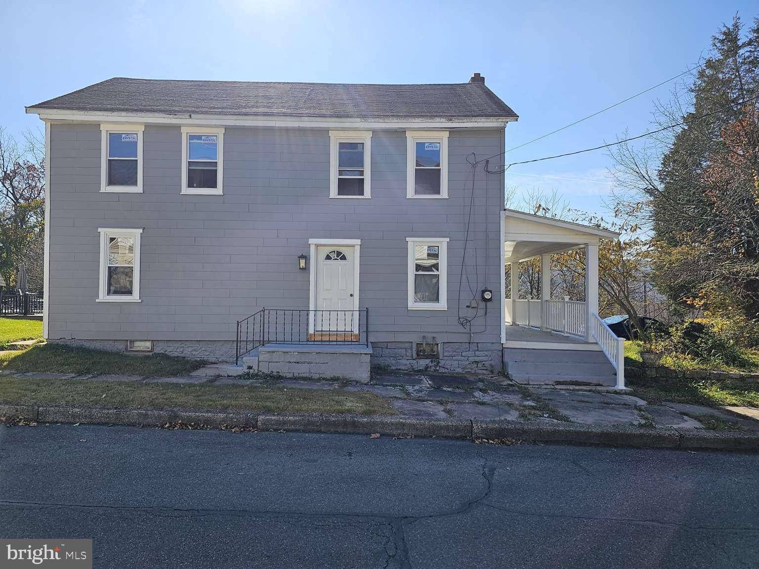 Lykens, PA 17048,183 POTTSVILLE ST