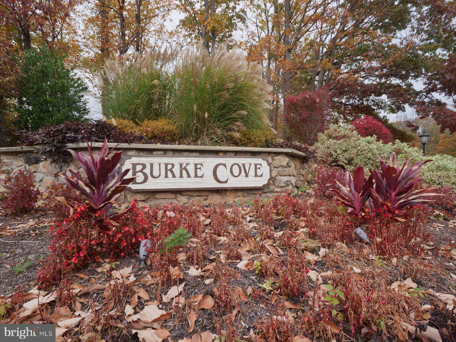 Burke, VA 22015,5804 COVE LANDING RD #202