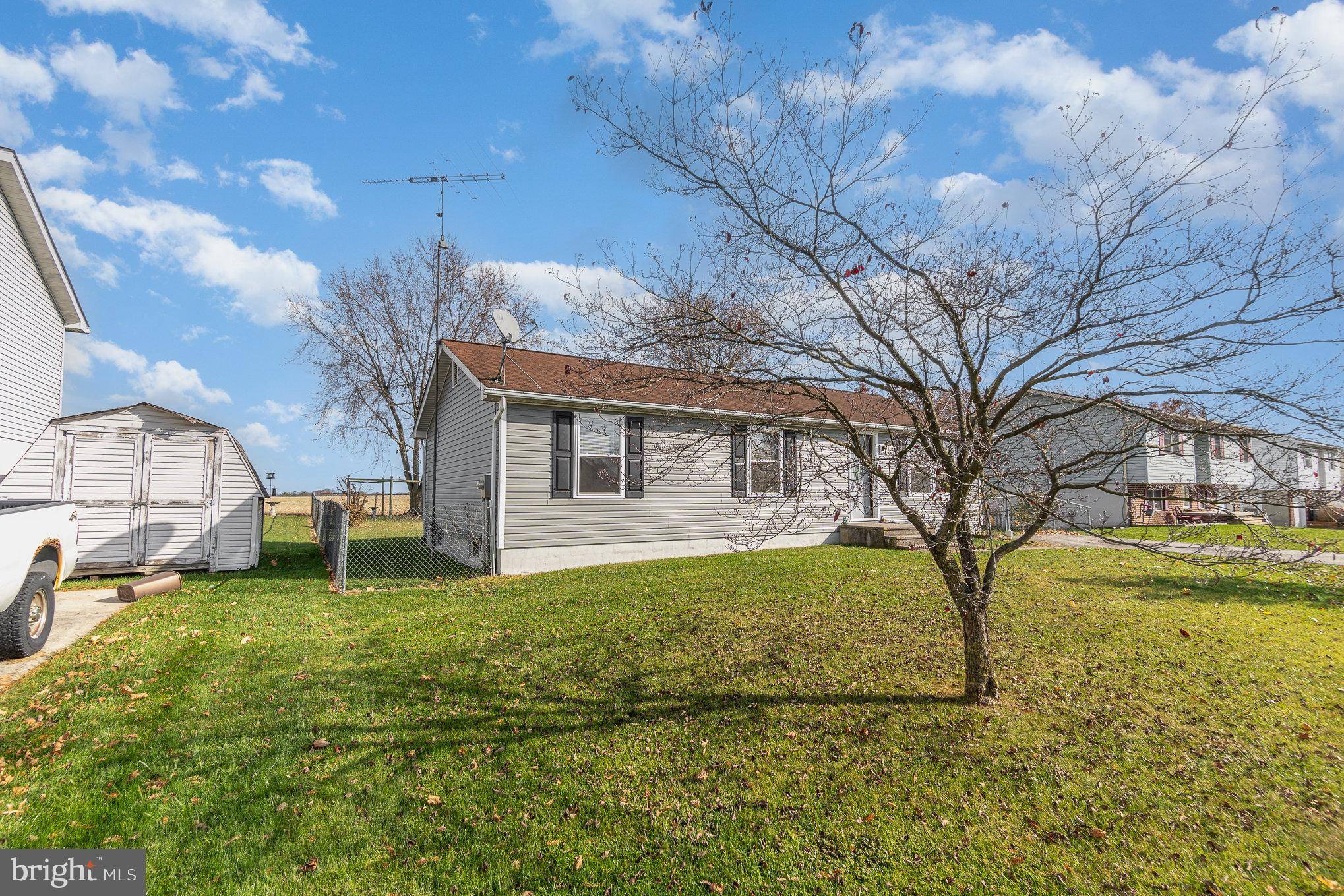 New Oxford, PA 17350,44 FAWN AVE