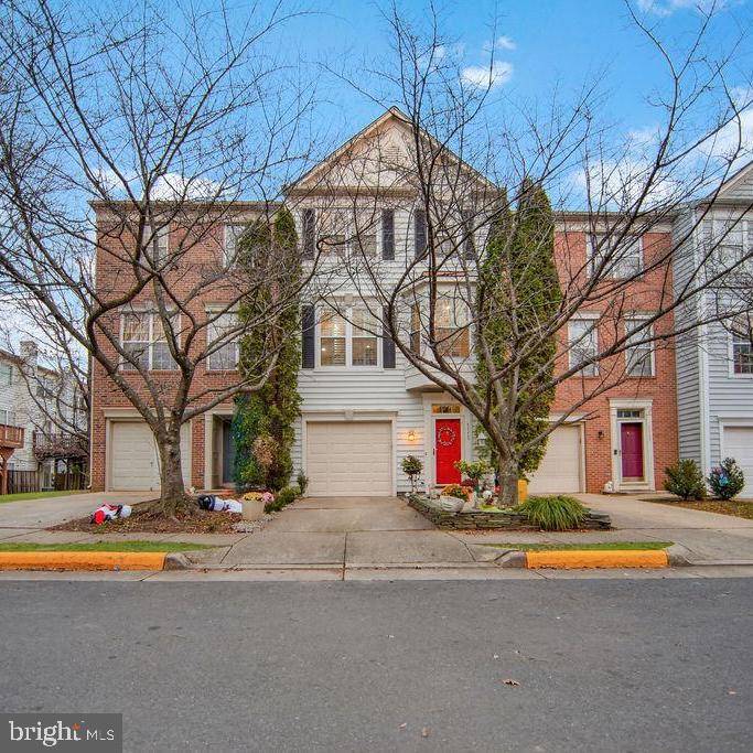 Herndon, VA 20170,1113 CYPRESS TREE PL