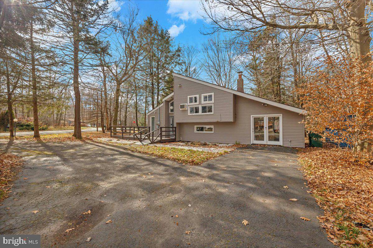 Tobyhanna, PA 18466,259 GREENBRIAR CIR