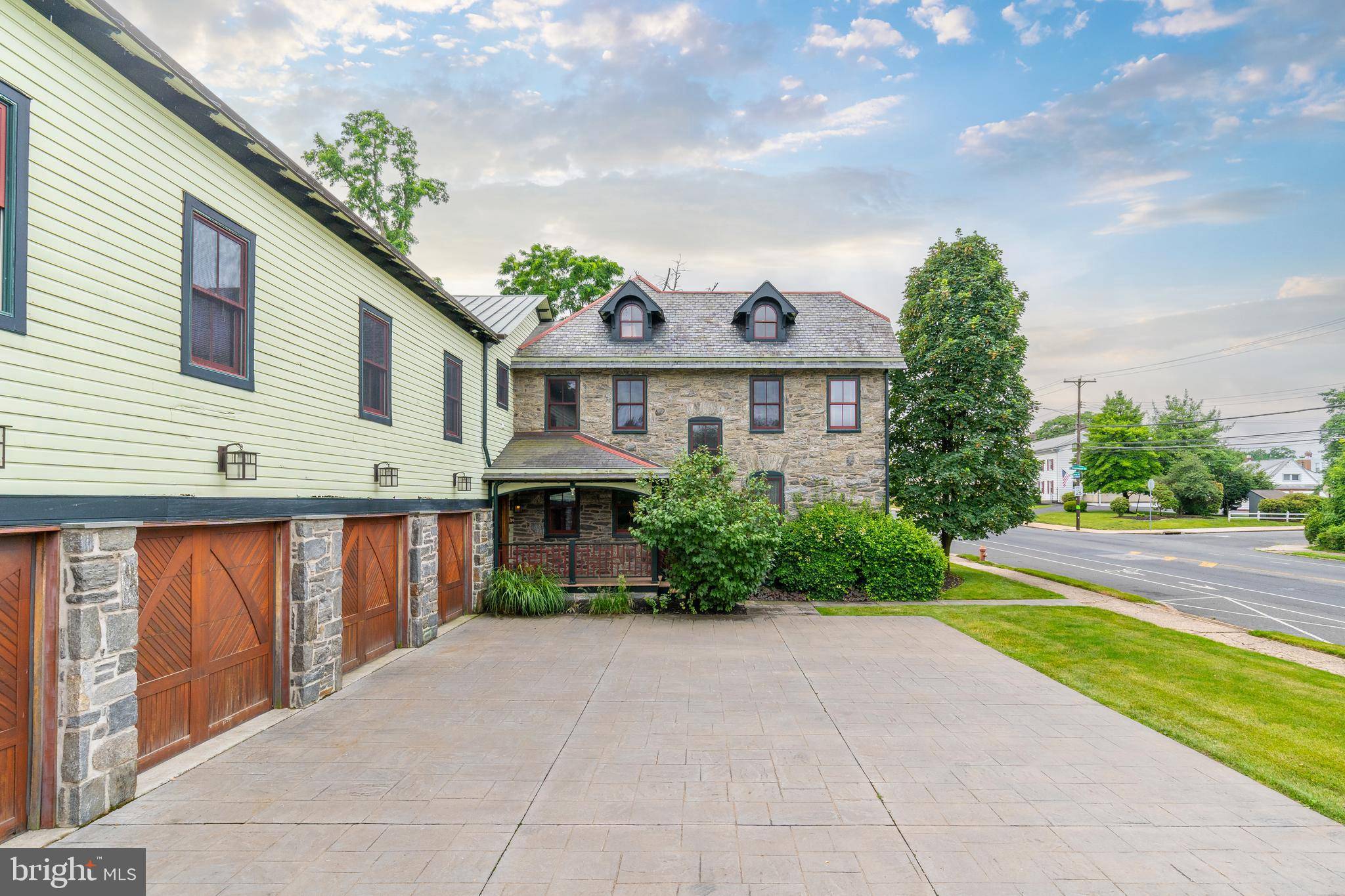 Philadelphia, PA 19111,8101 VERREE RD
