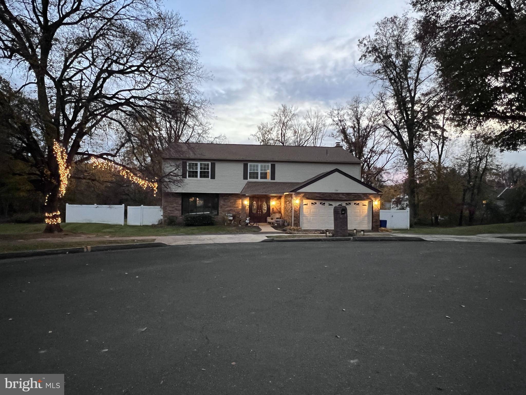 Langhorne, PA 19047,726 FOX CT