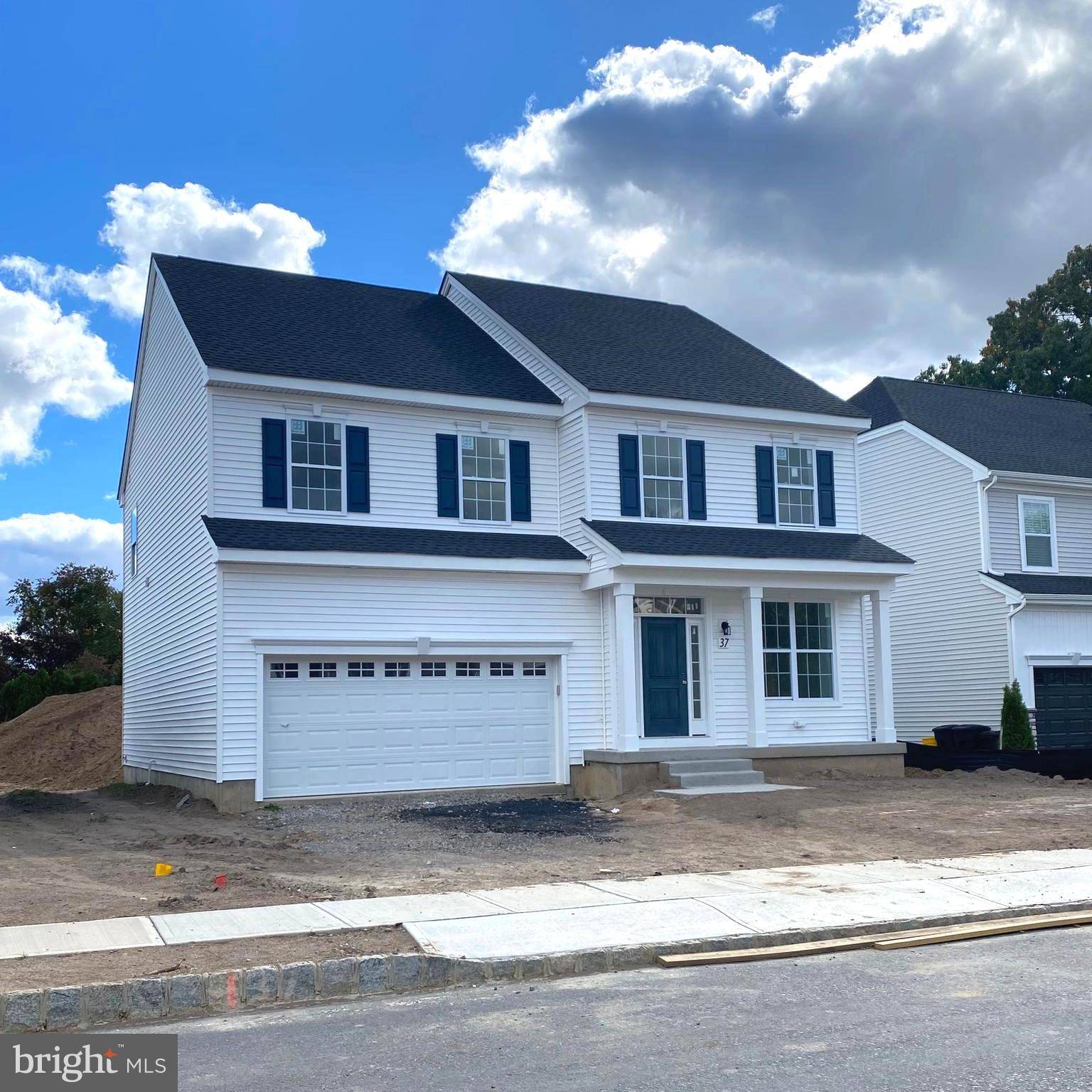 Hamilton, NJ 08619,37 MISTY MEADOW LN