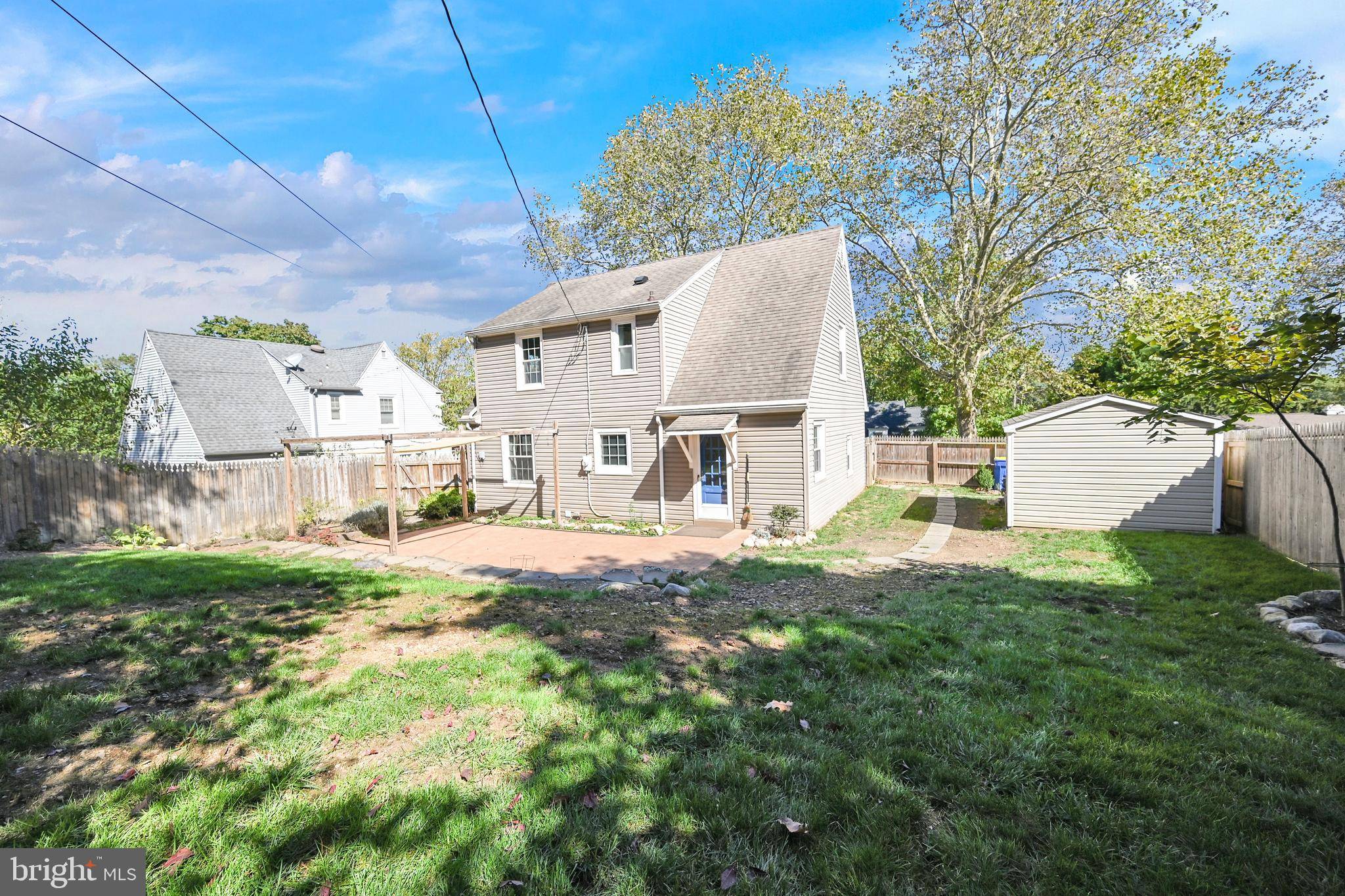 York, PA 17403,1606 CLOVER LN