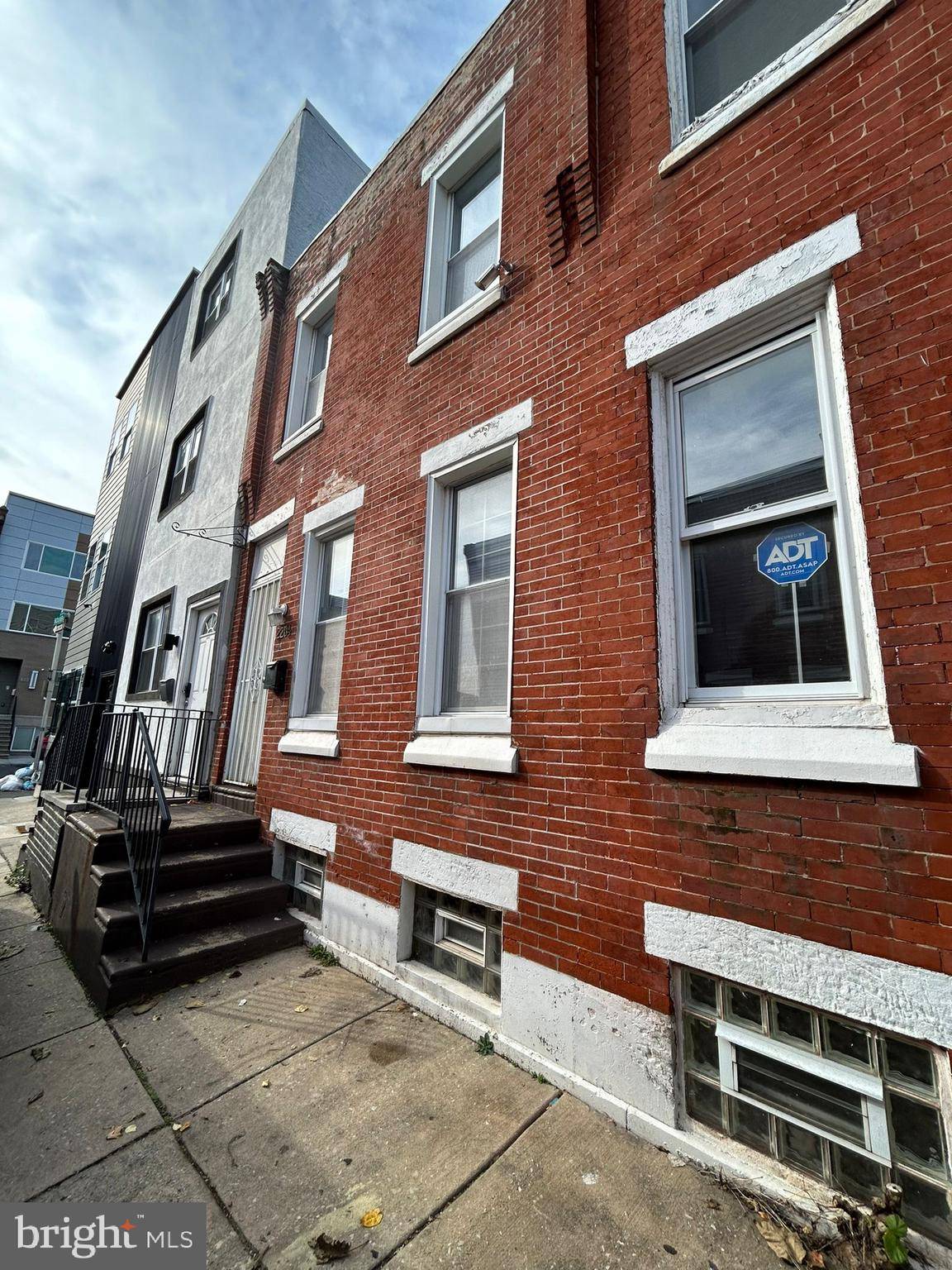 Philadelphia, PA 19132,2204 N BOUVIER ST