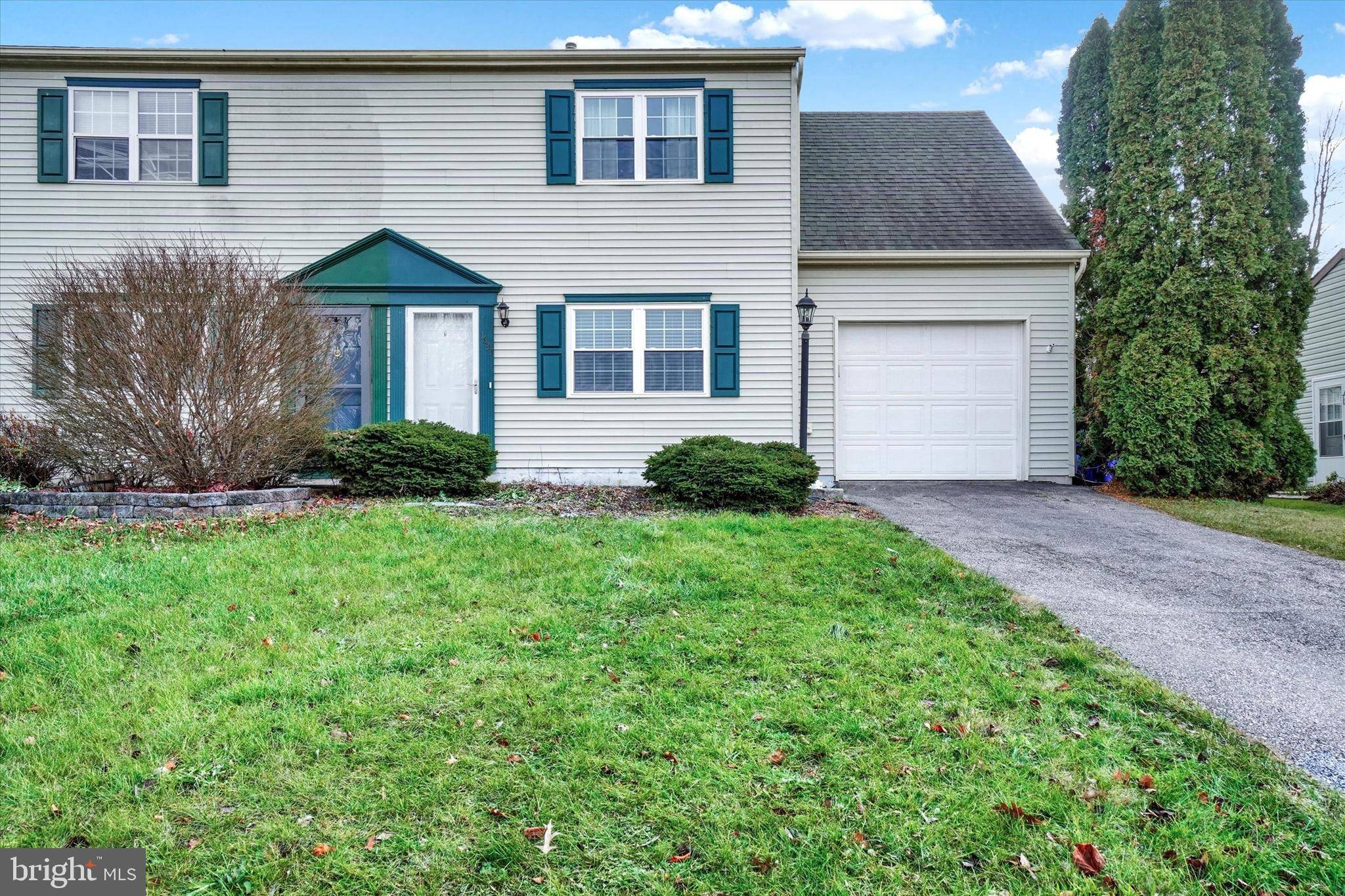 Dover, PA 17315,1627 CONDOR LN