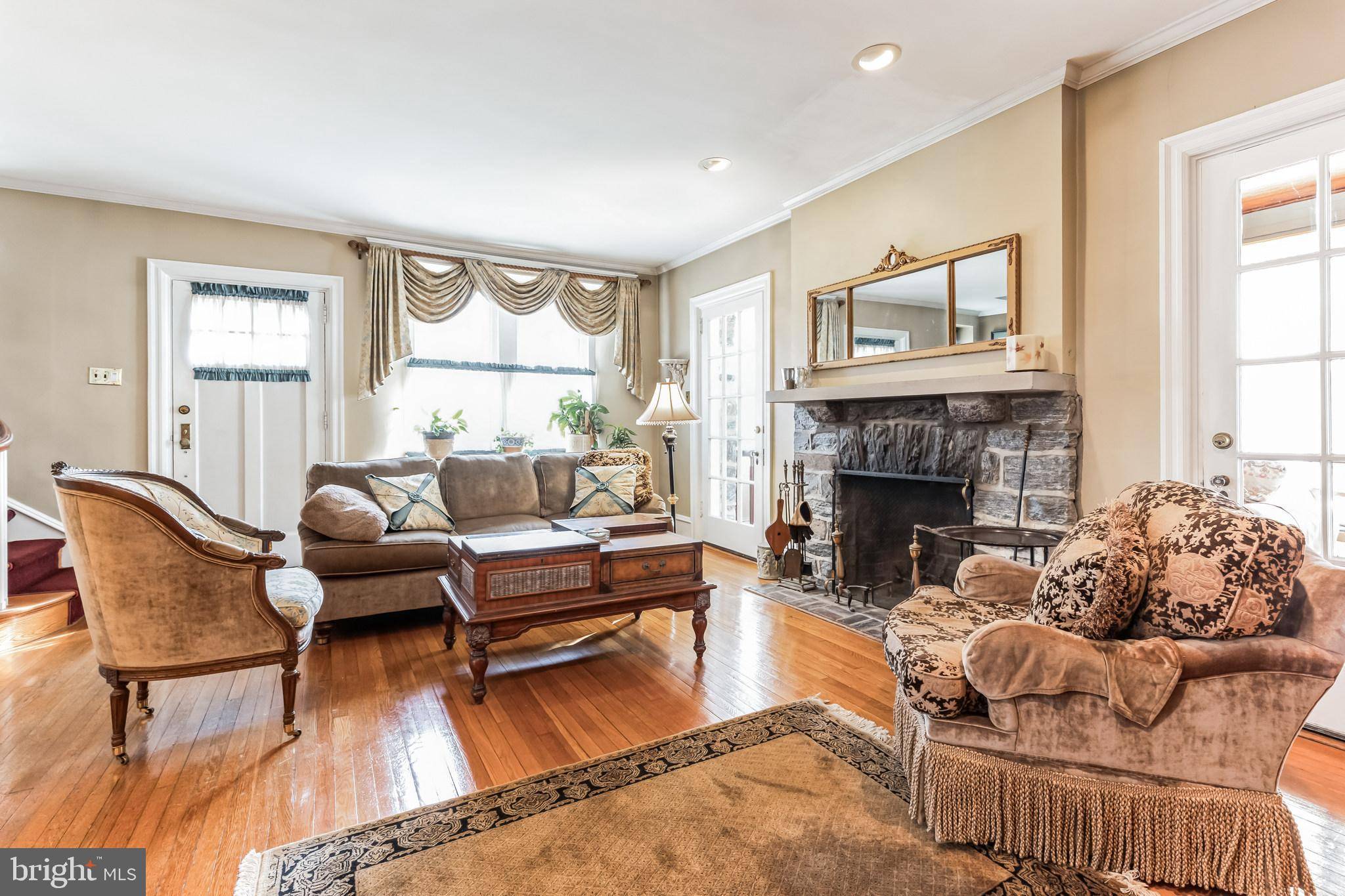 Jenkintown, PA 19046,742 CENTER AVE