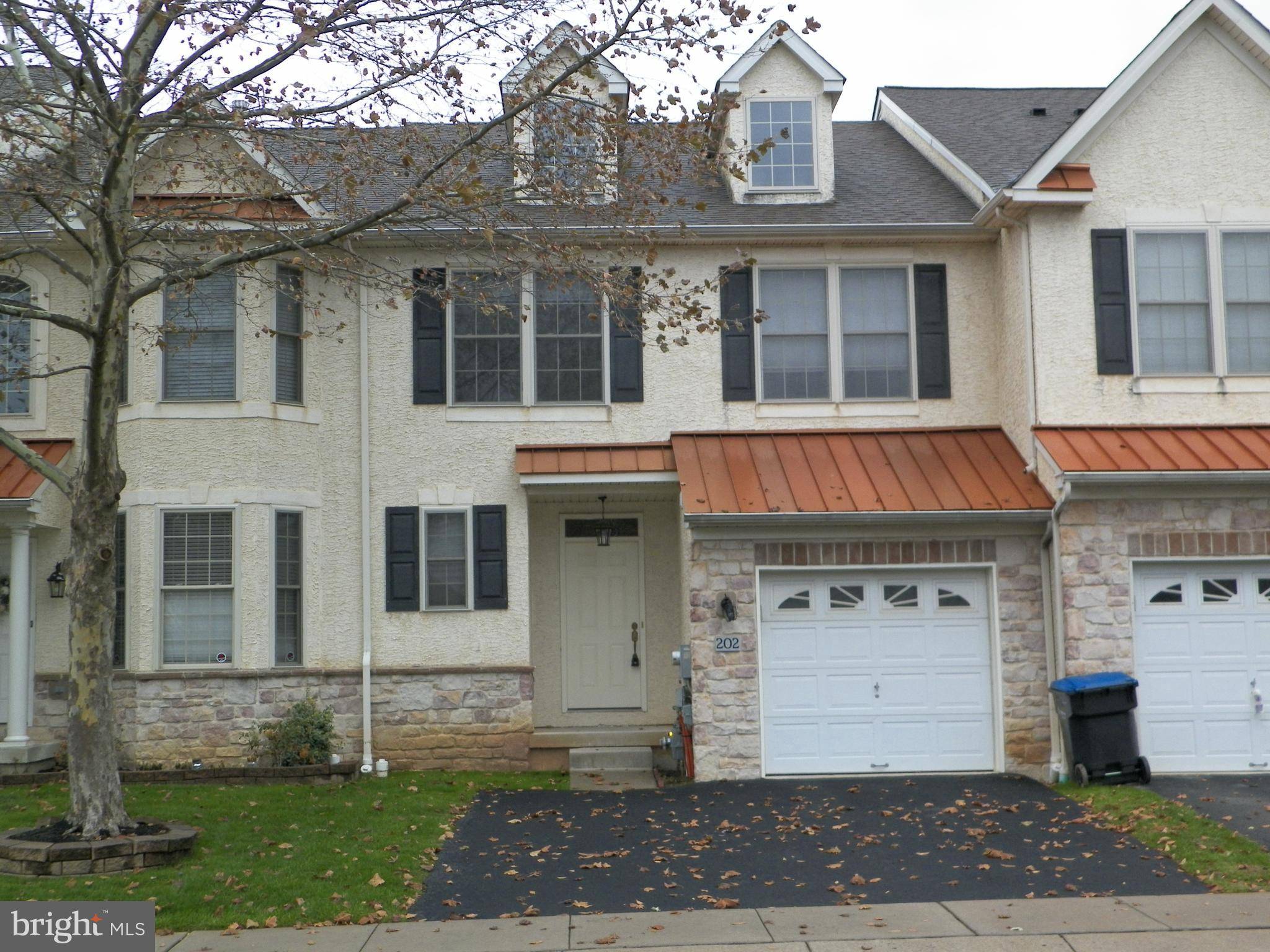 Conshohocken, PA 19428,202 BAREFIELD LN