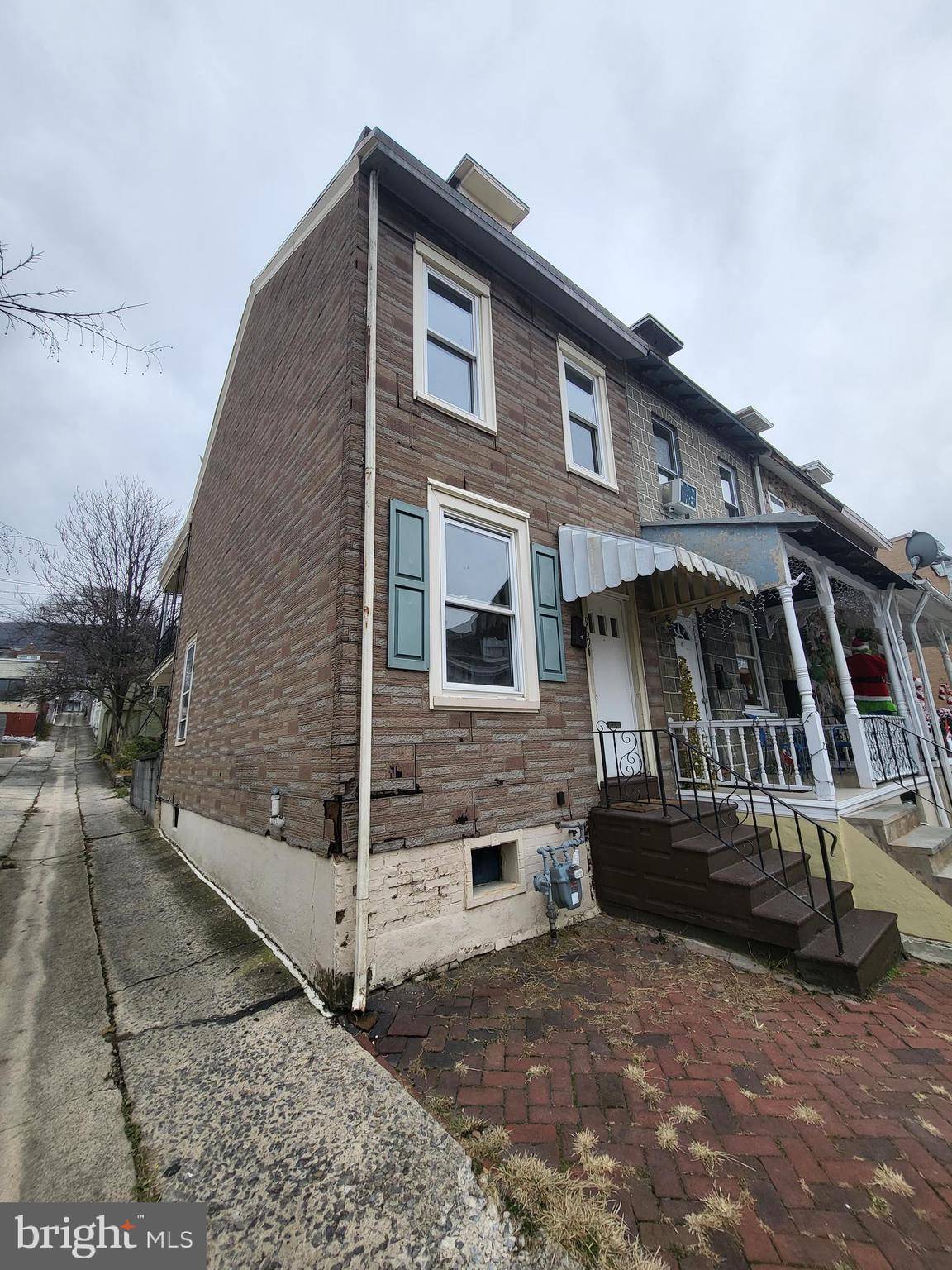 Reading, PA 19604,939 LOCUST ST