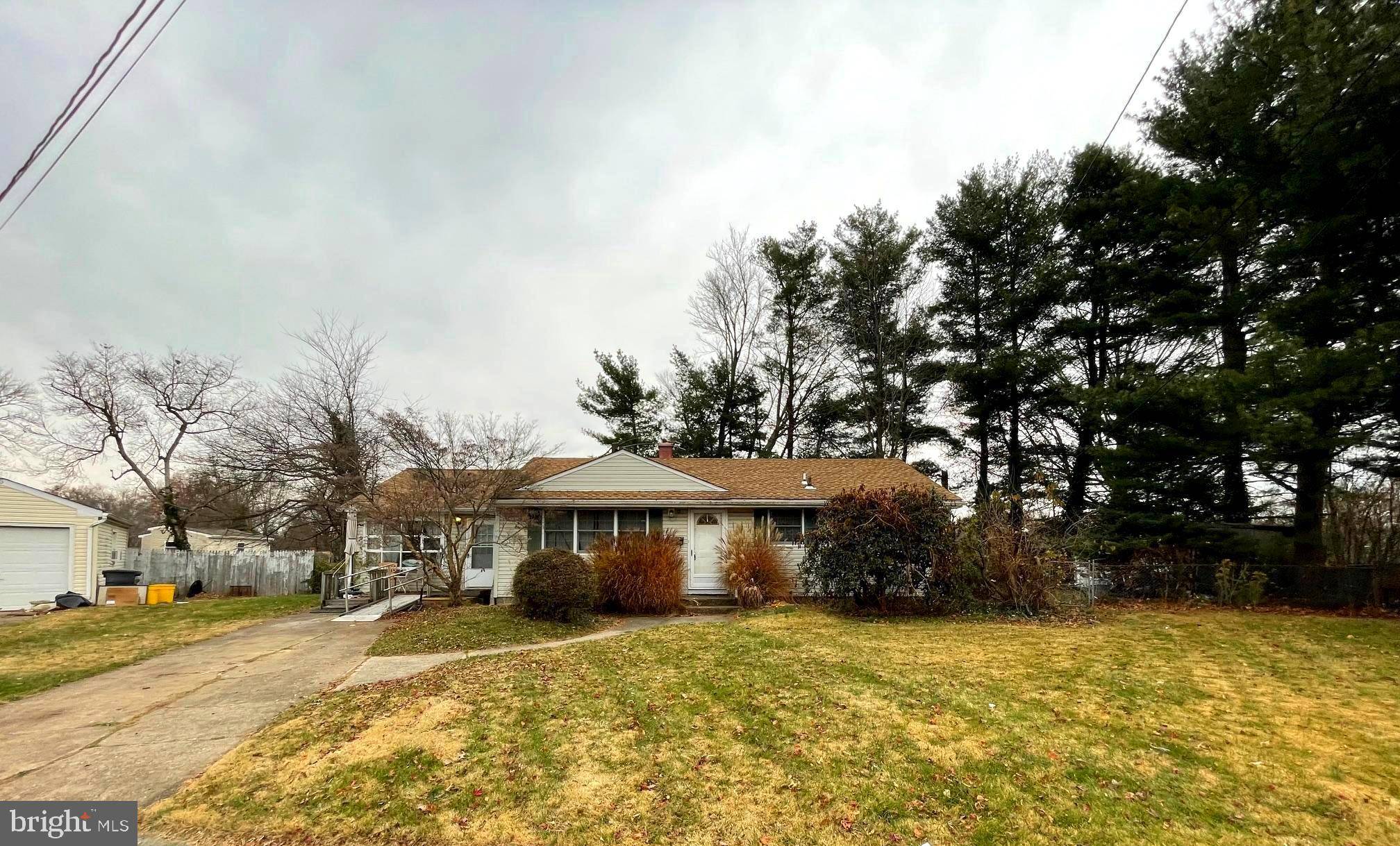 Hamilton, NJ 08690,7 LAURIE CT